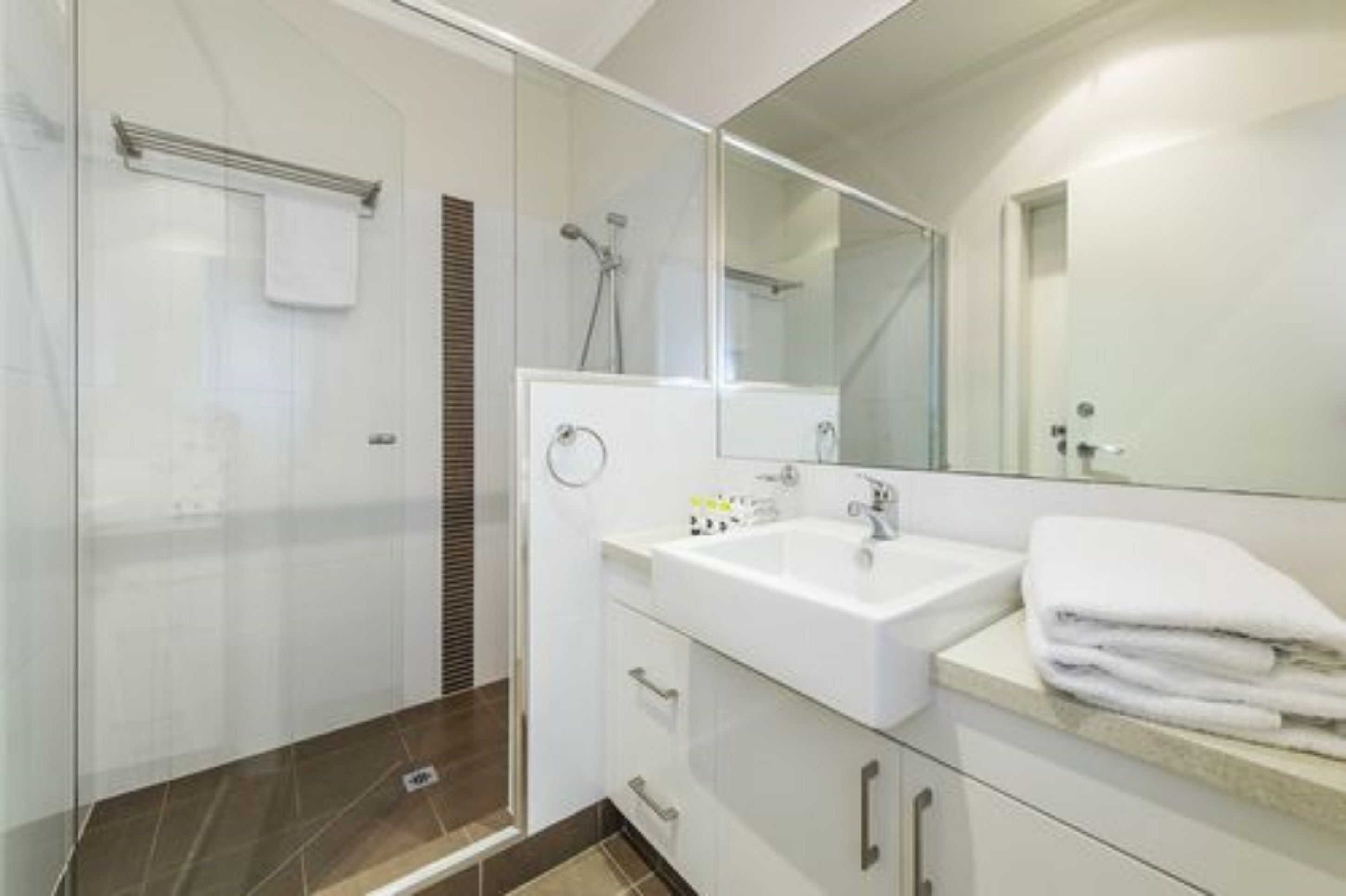 Dolphin Quay Apartment Hotel