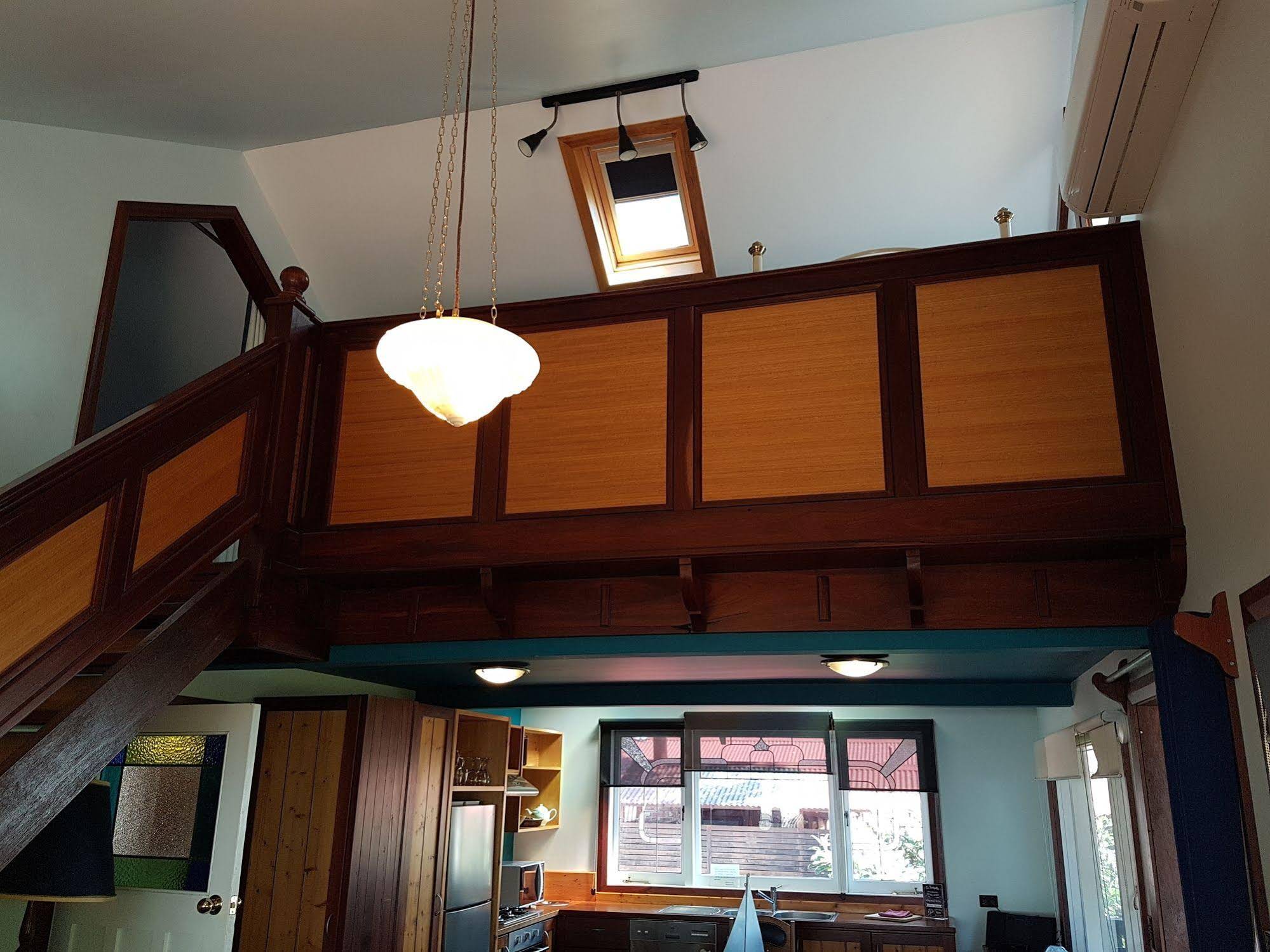 Admiral Stirling Inn