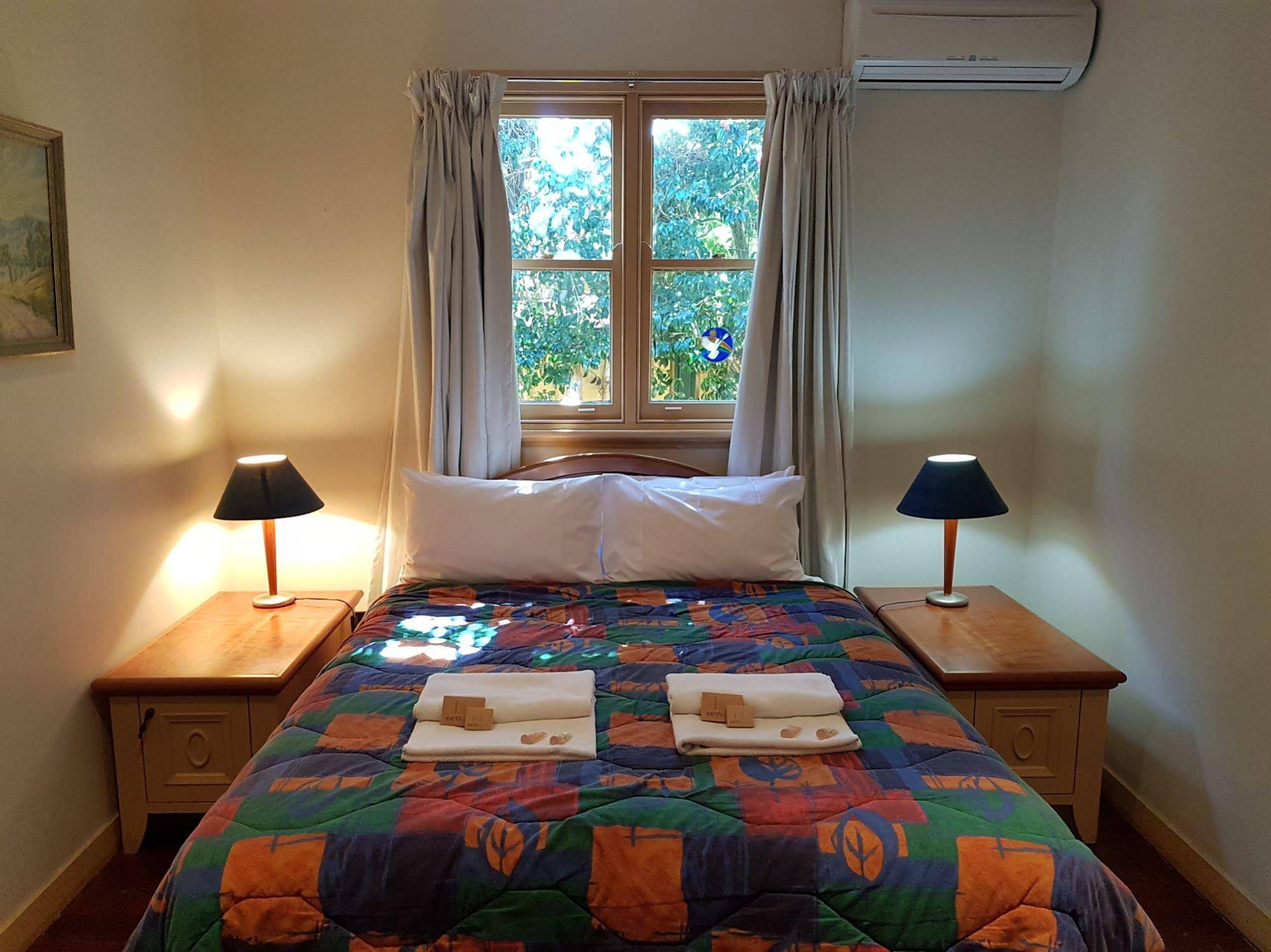 Admiral Stirling Inn