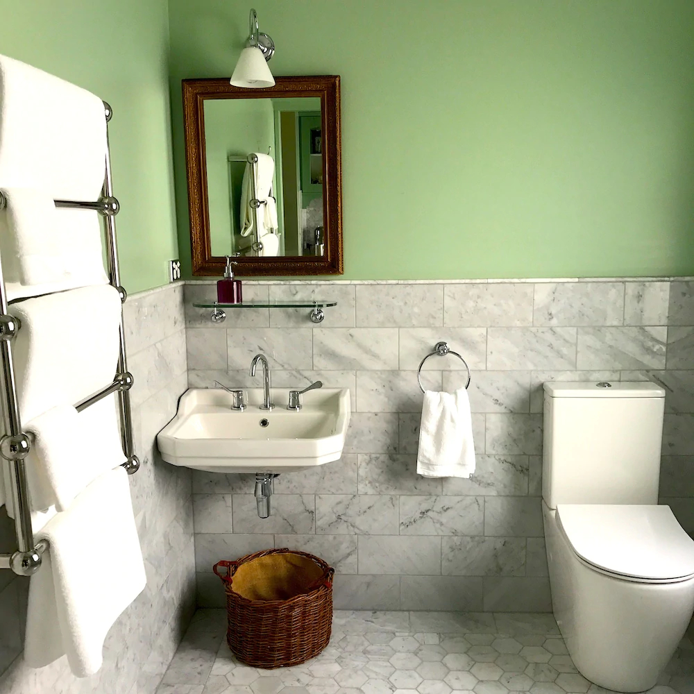 Margaret River Antiques & Studio Guest Suites