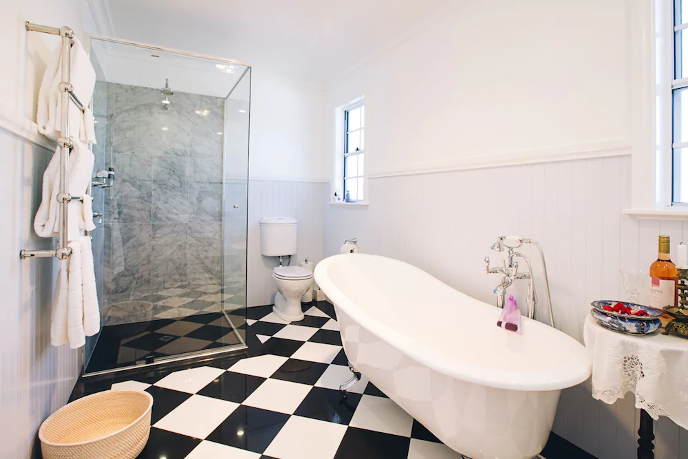 Margaret River Antiques & Studio Guest Suites