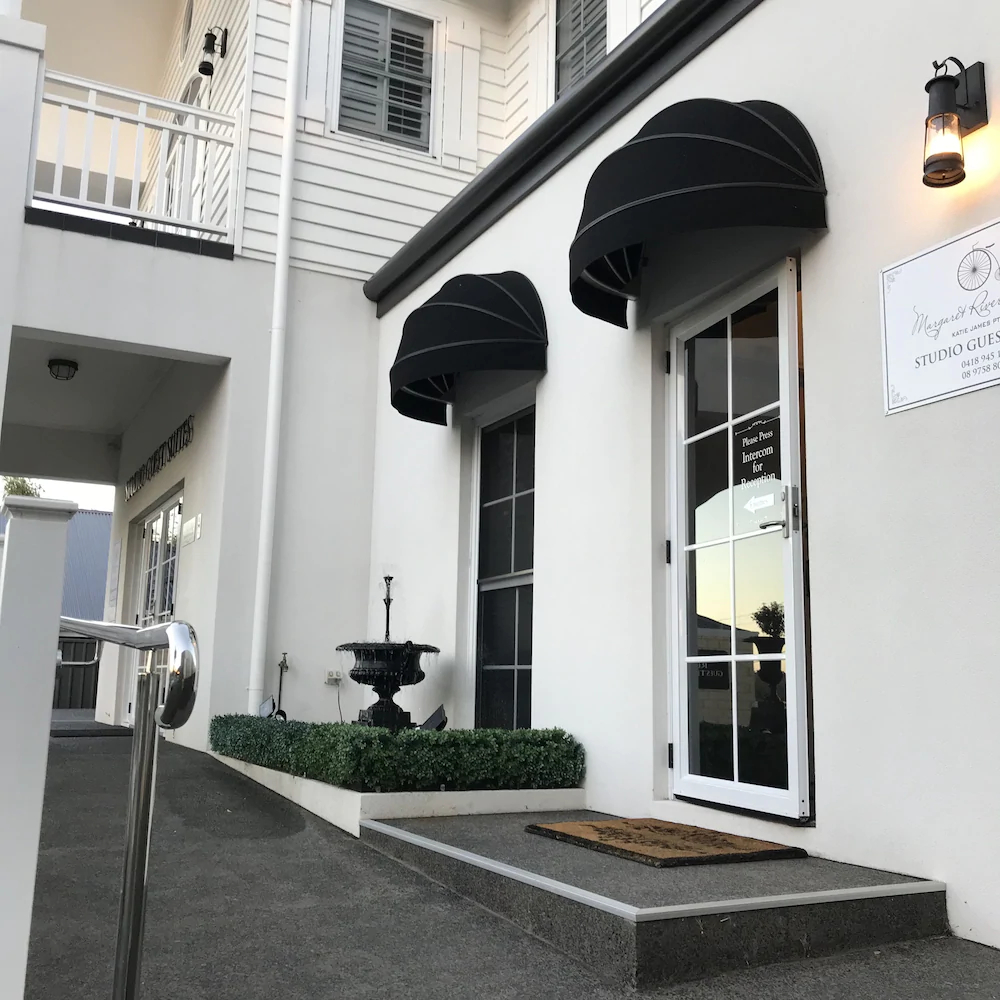 Margaret River Antiques & Studio Guest Suites