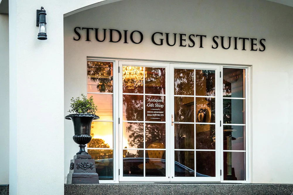 Margaret River Antiques & Studio Guest Suites