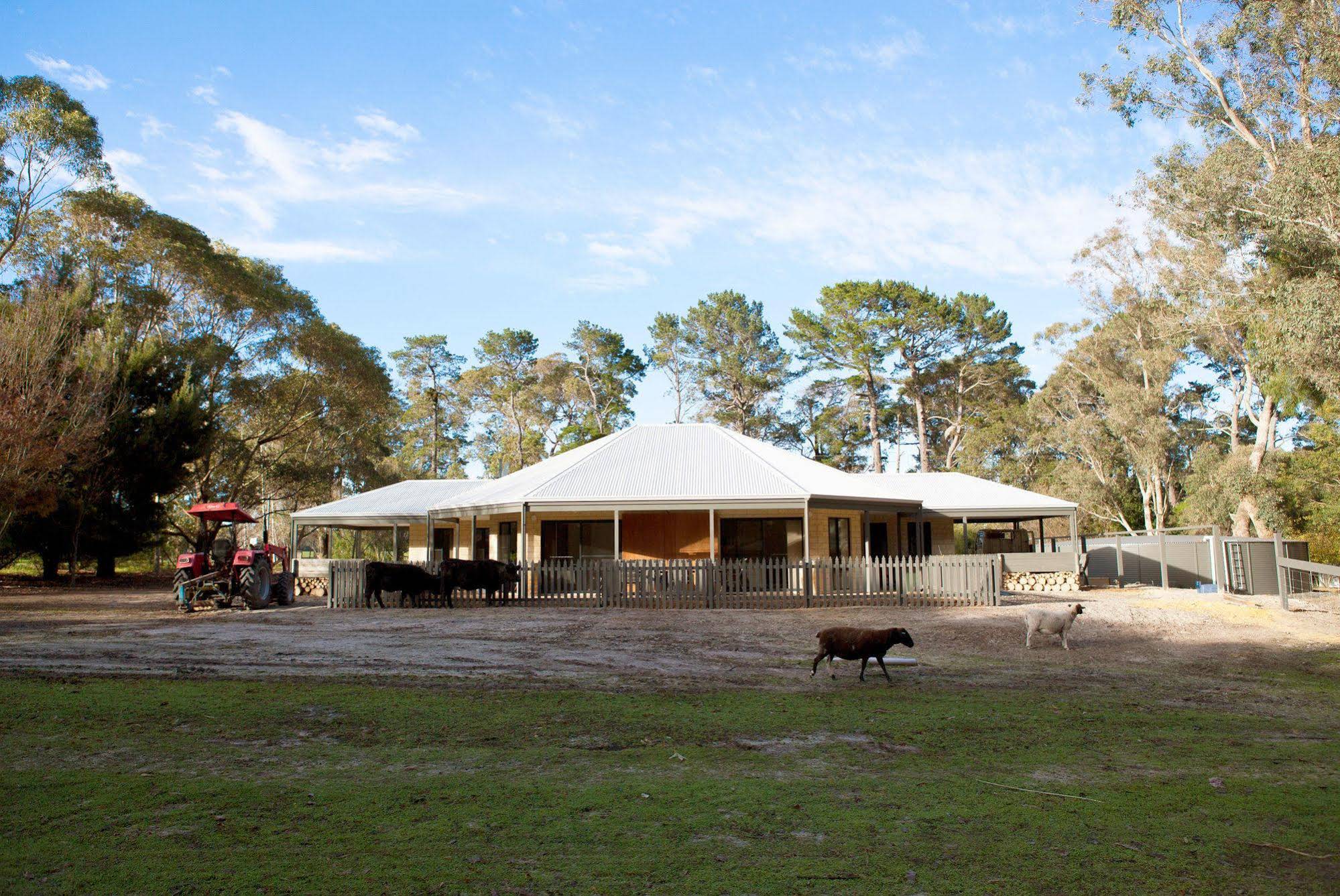 Margaret River Hideaway & Farmstay