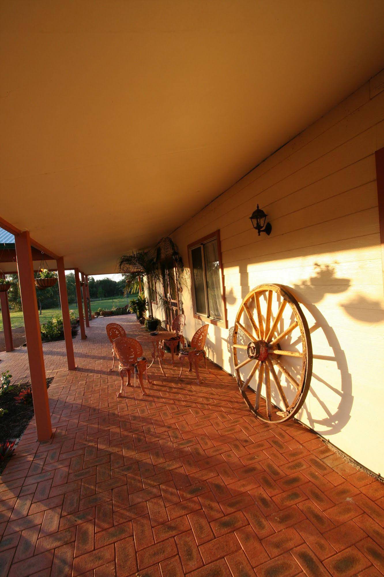 Enderslie House Bed & Breakfast & Farmstay