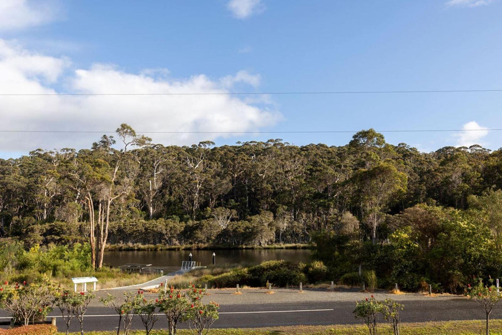 Nornalup Riverside Chalet