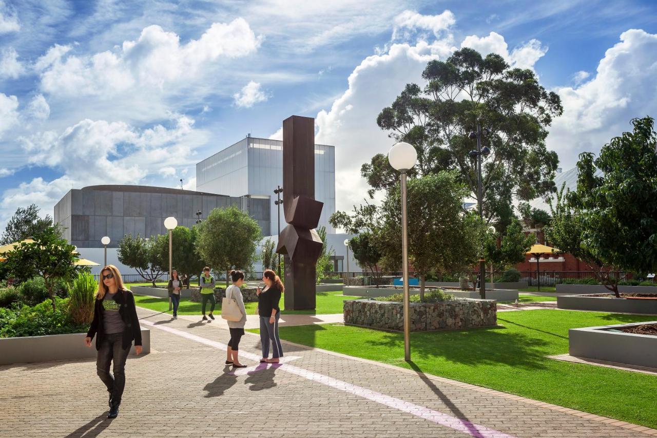 Best Western Northbridge Apartments