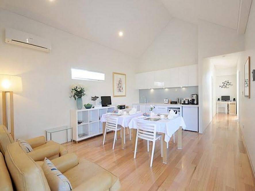 Burns Beach Bed & Breakfast