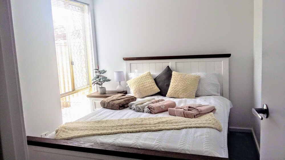 Camelias Boutique Cottage In Dianella