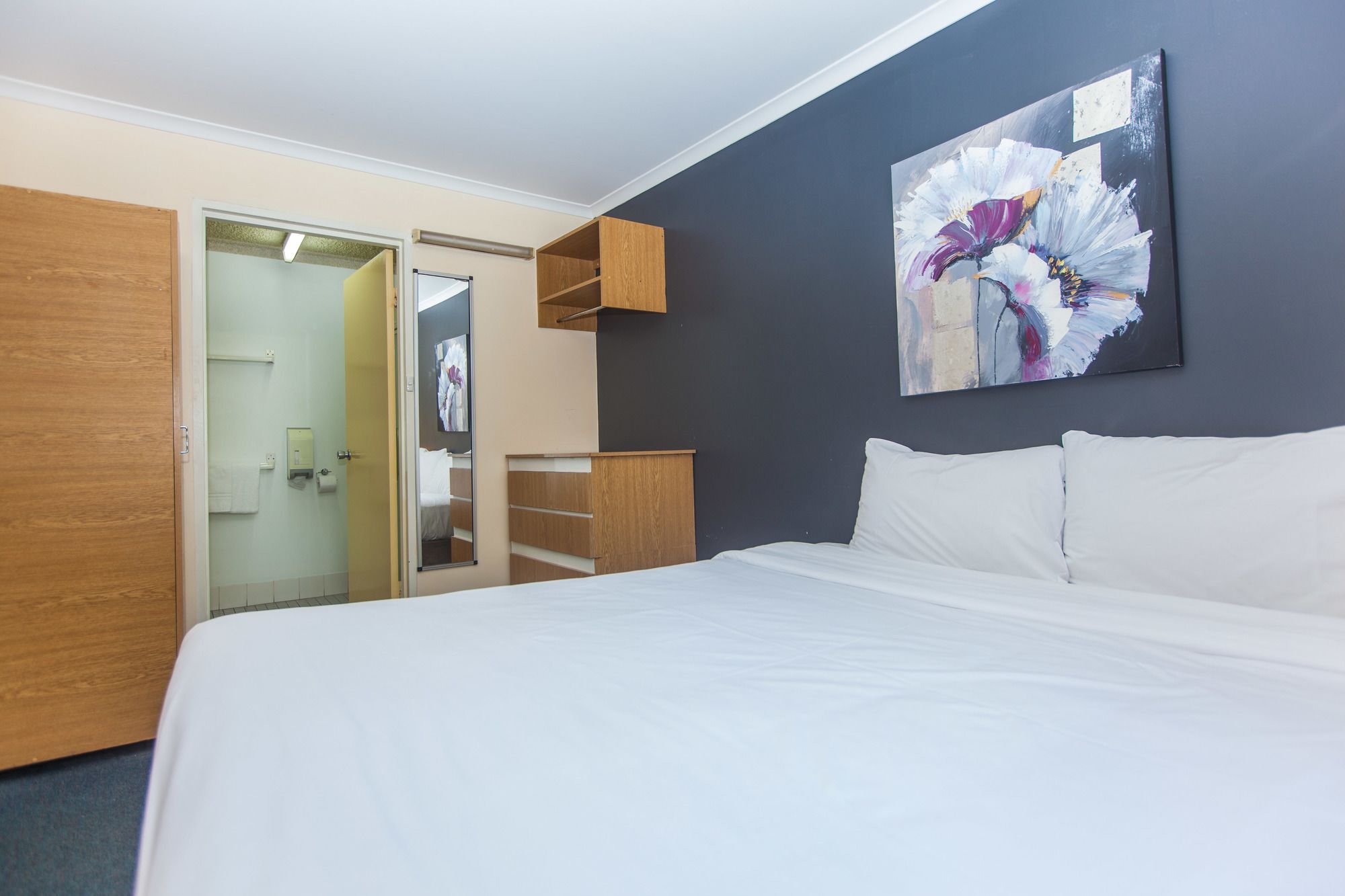 Perth City Apartment Hotel