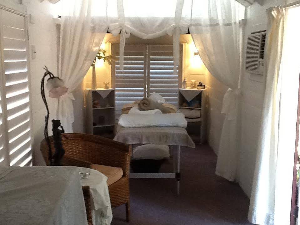 Kalamunda Carriages & 3 Gums cottage