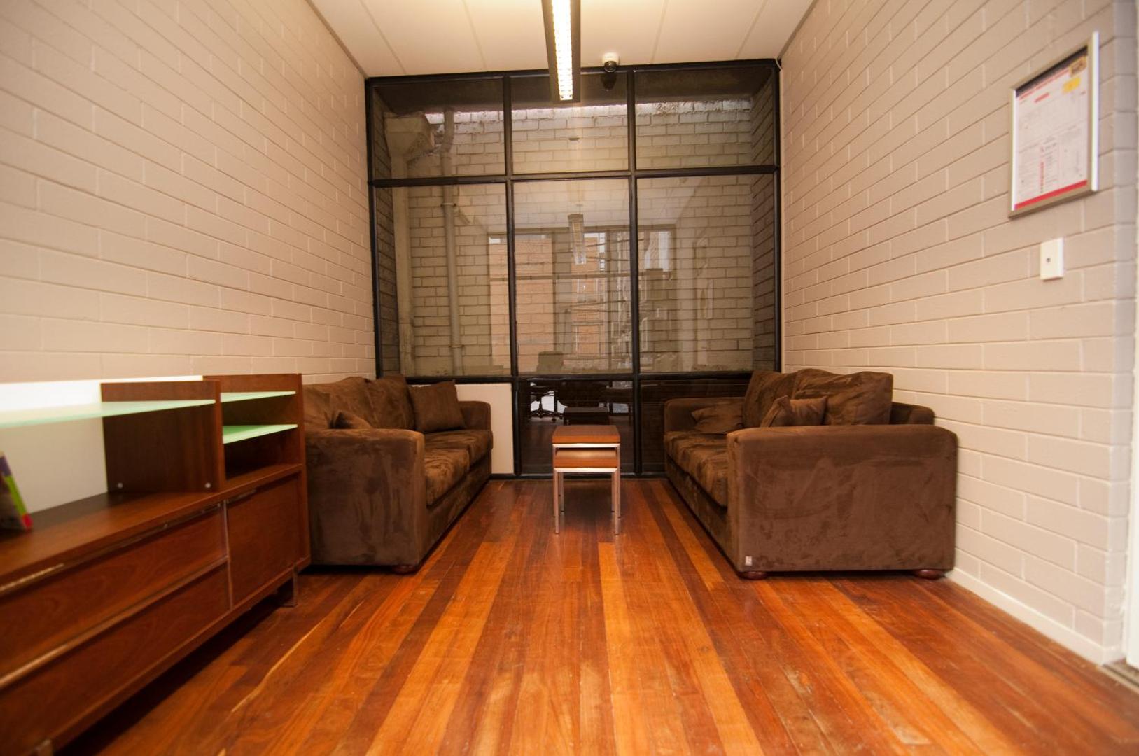 Kangaroo Inn - Hostel