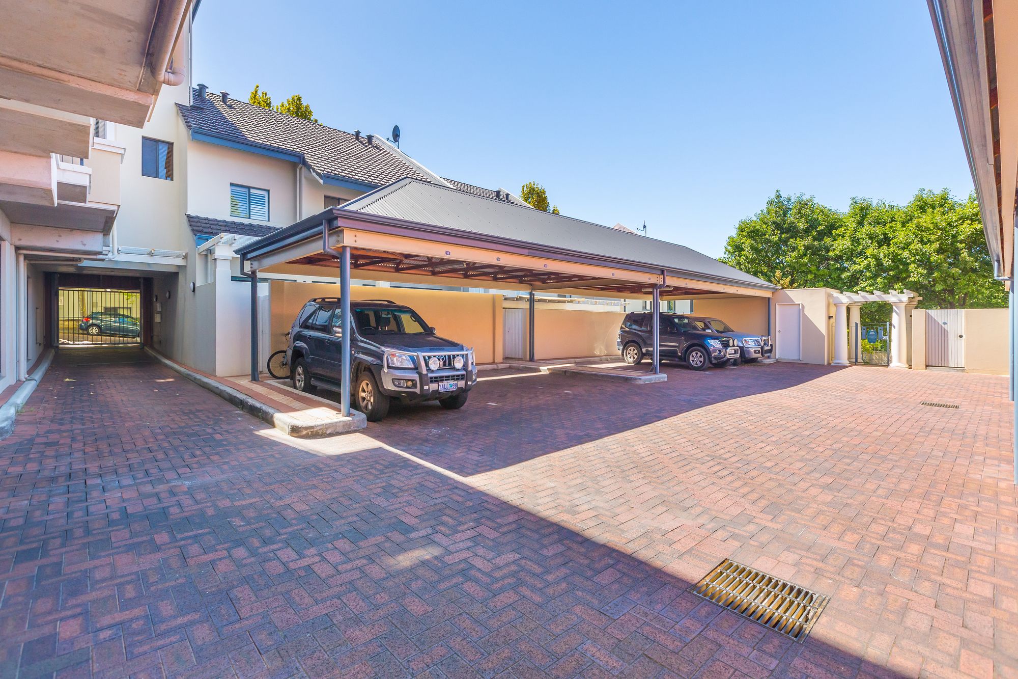 Luxurious Perth Townhouse