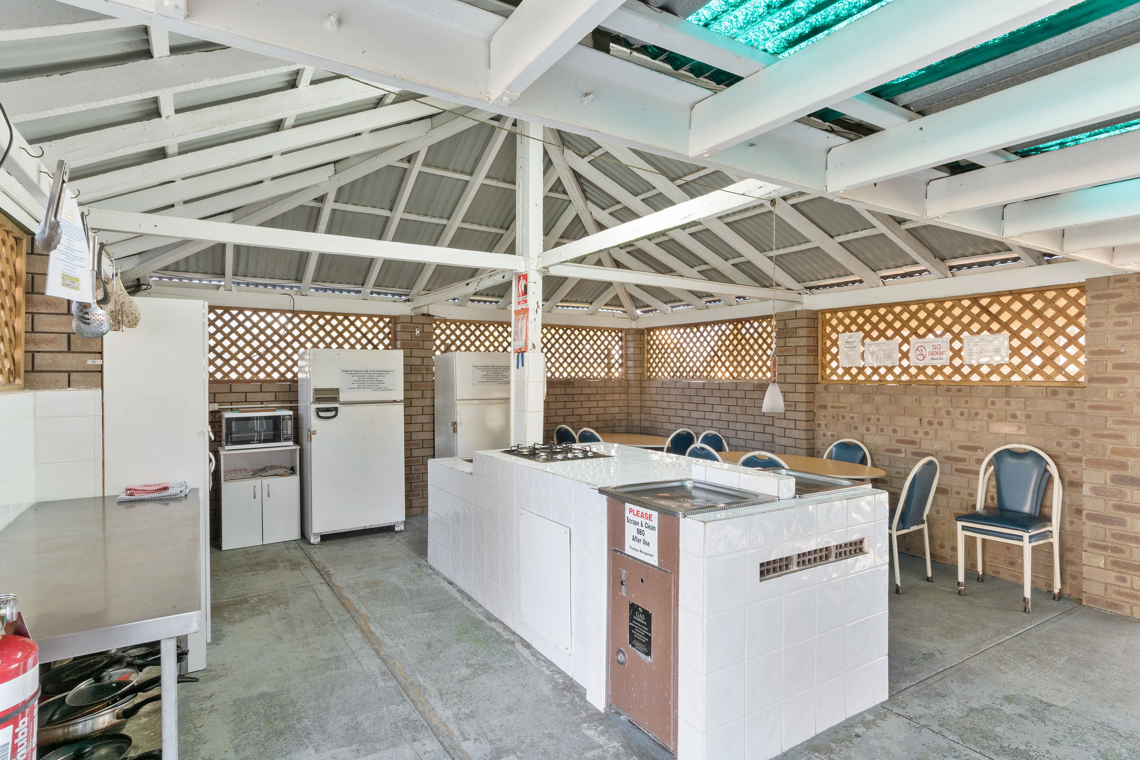 Swan Valley Holiday & Caravan Park