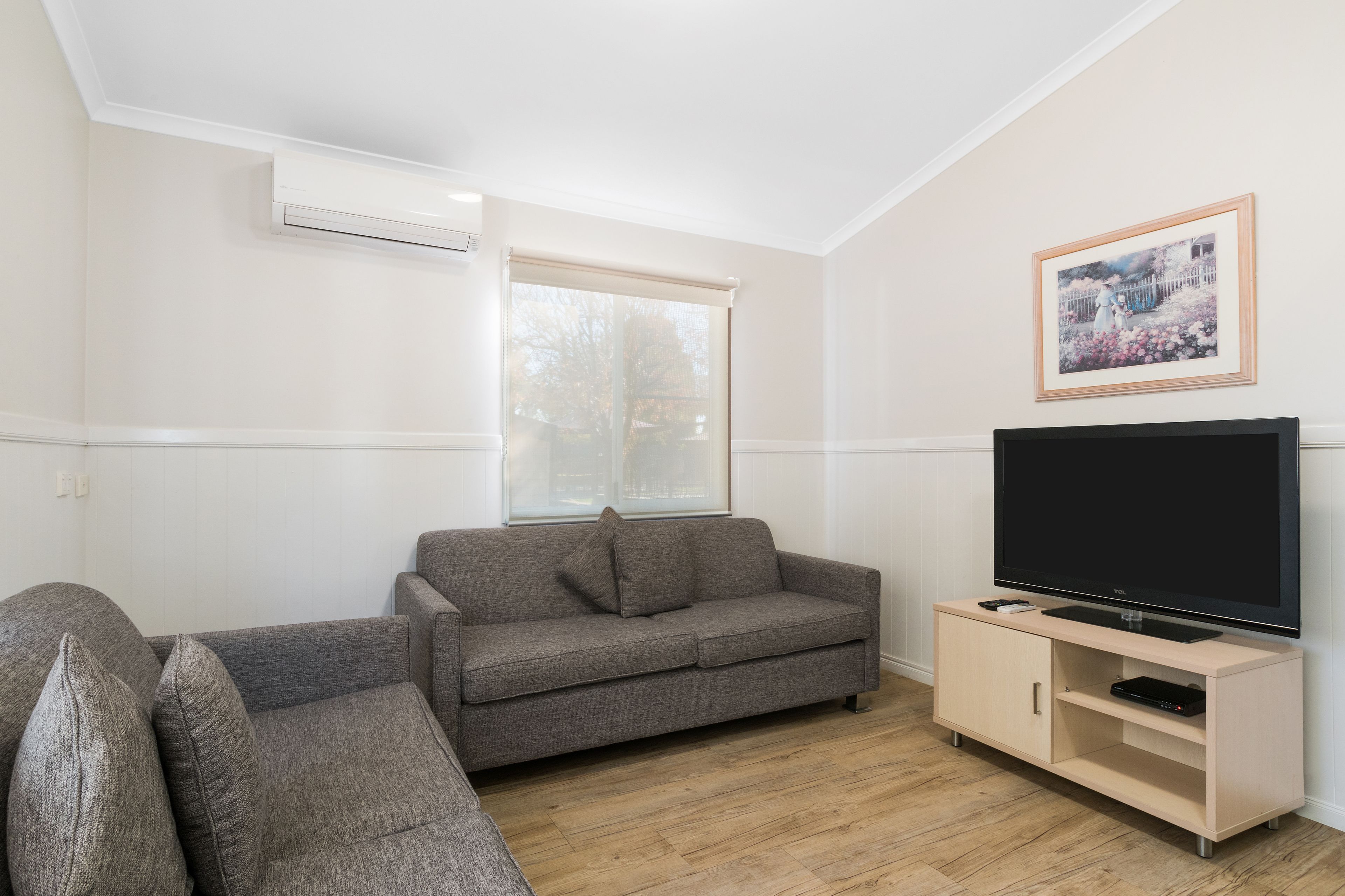 Swan Valley Holiday & Caravan Park