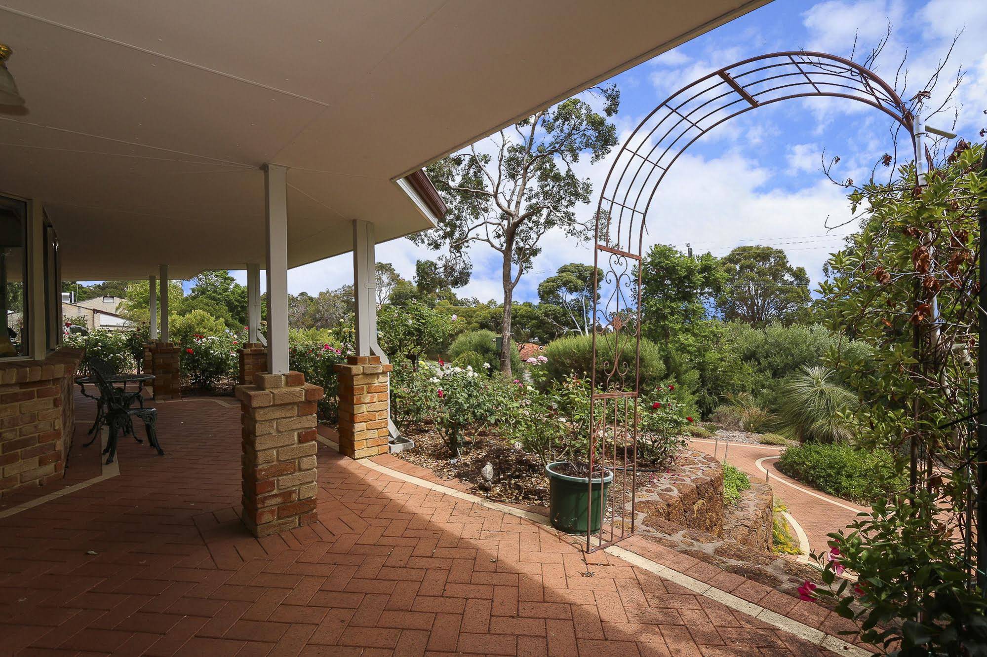 The Good Life Bed & Breakfast