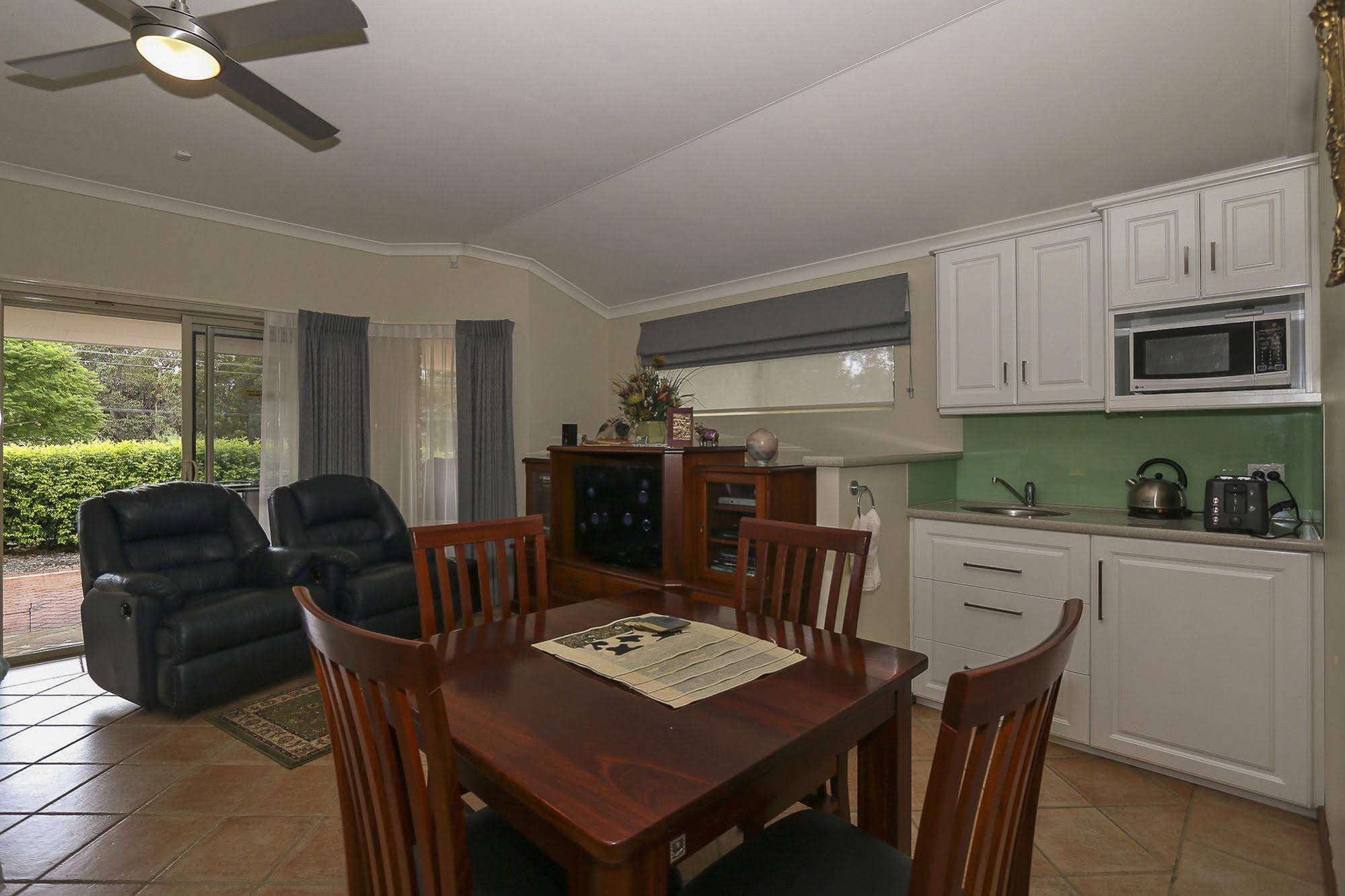 The Good Life Bed & Breakfast