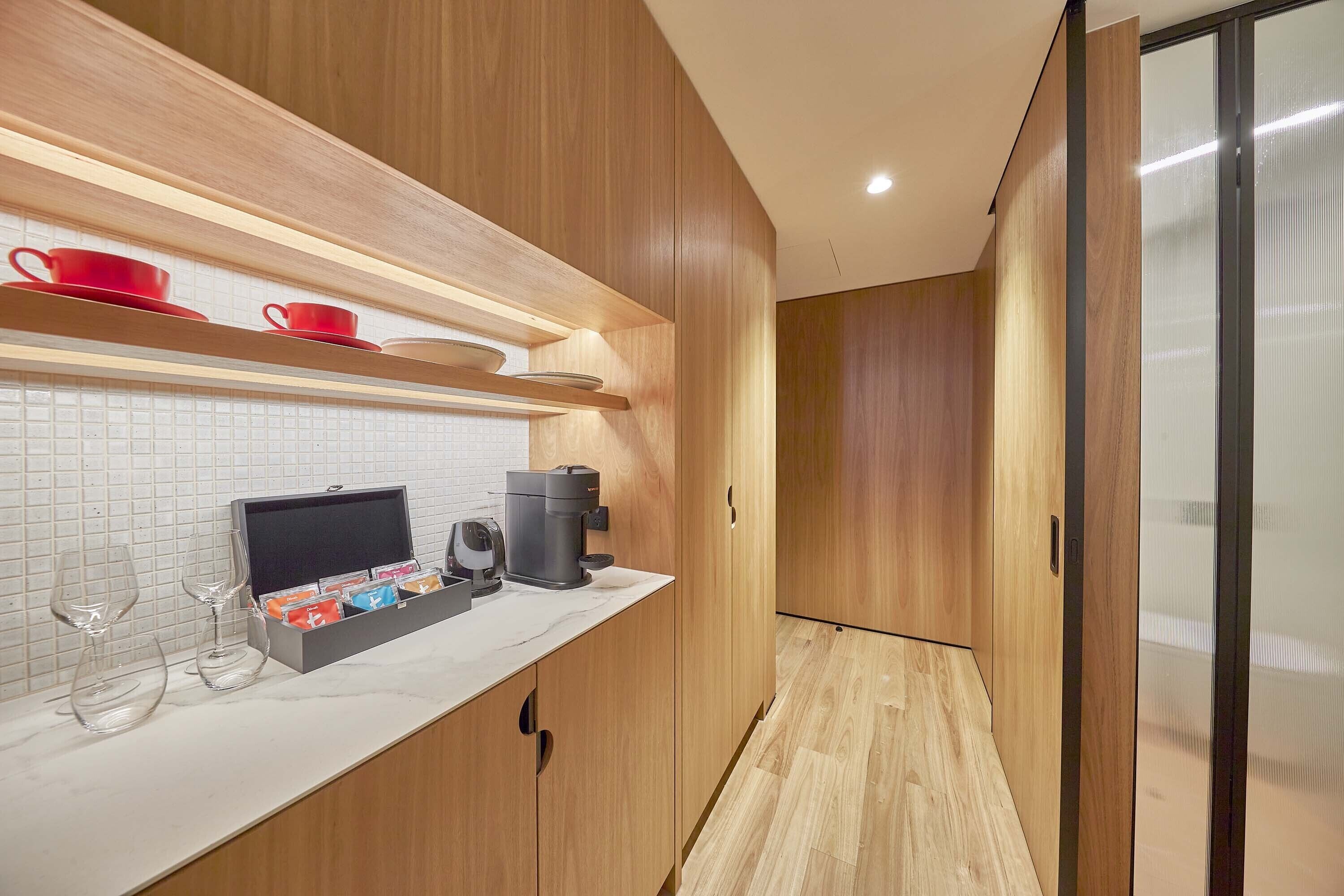 Wonil Hotel Perth - Handwritten Collection