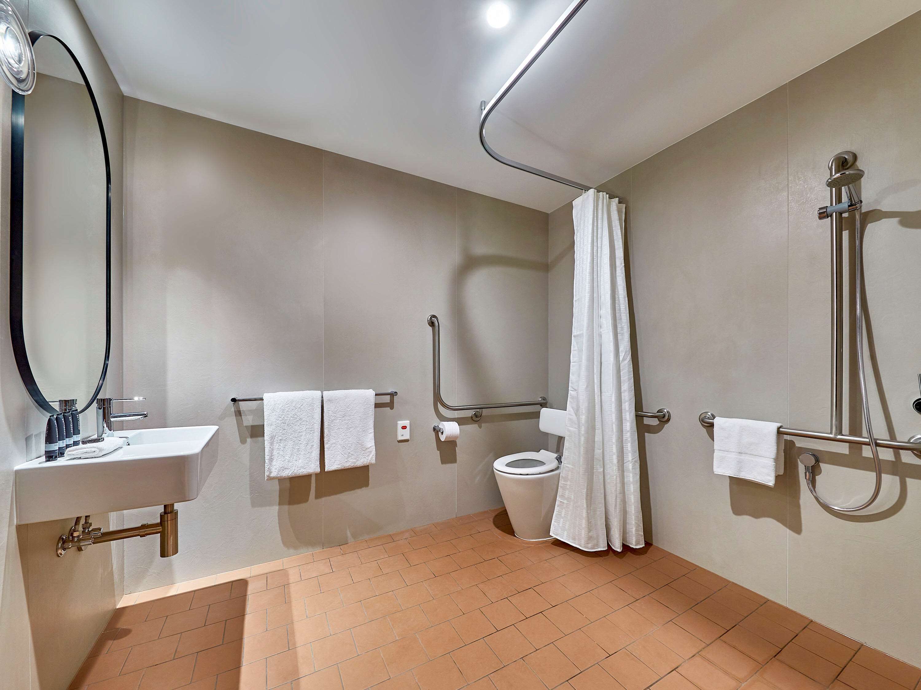 Wonil Hotel Perth - Handwritten Collection