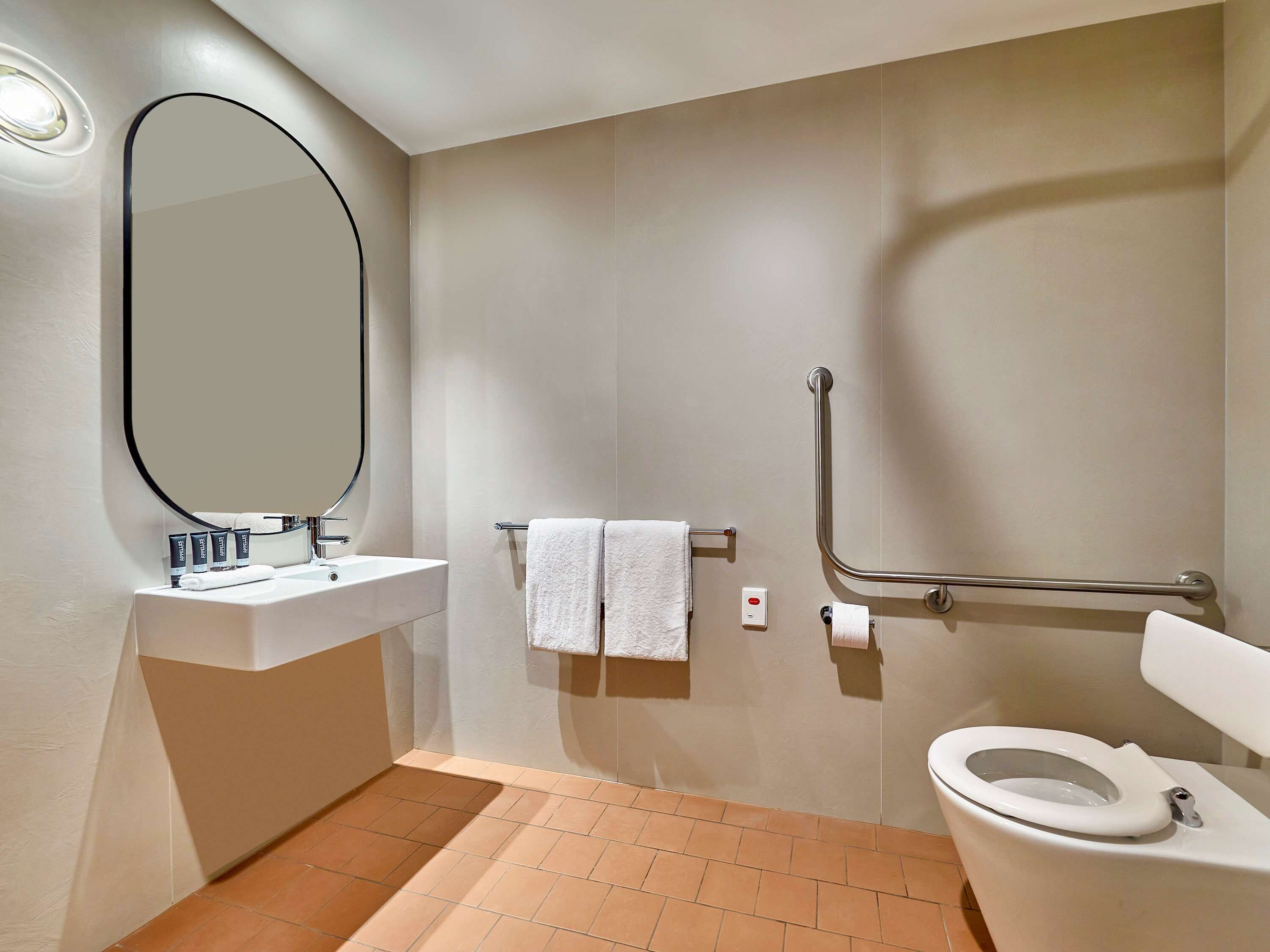 Wonil Hotel Perth - Handwritten Collection