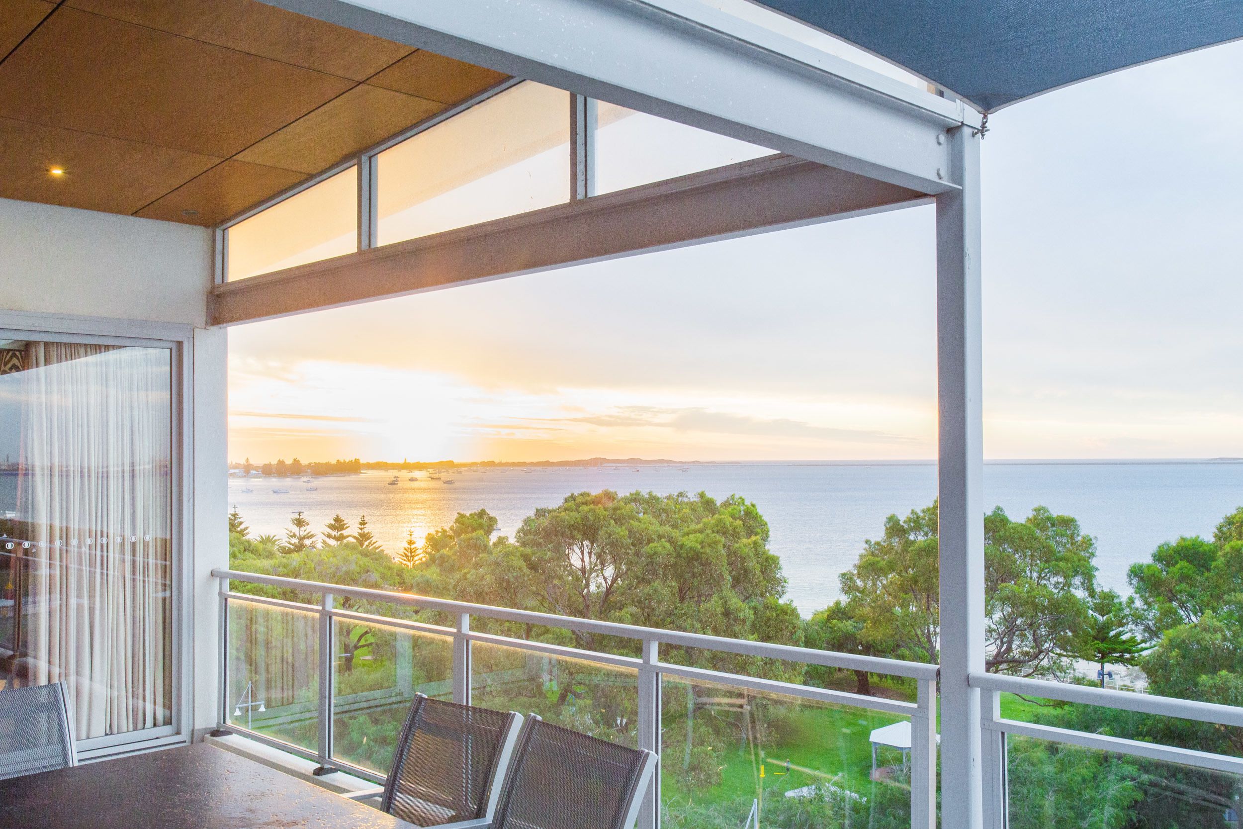 Rockingham Apartments