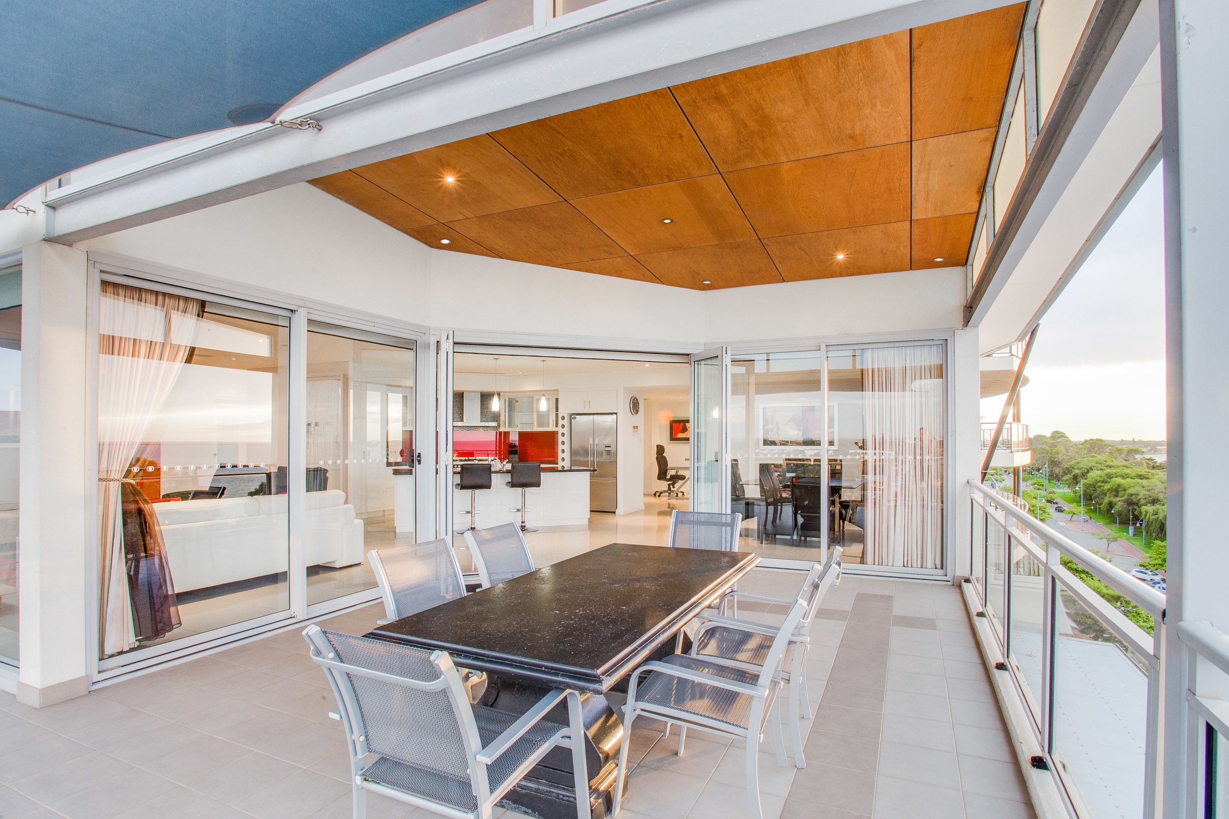 Rockingham Apartments