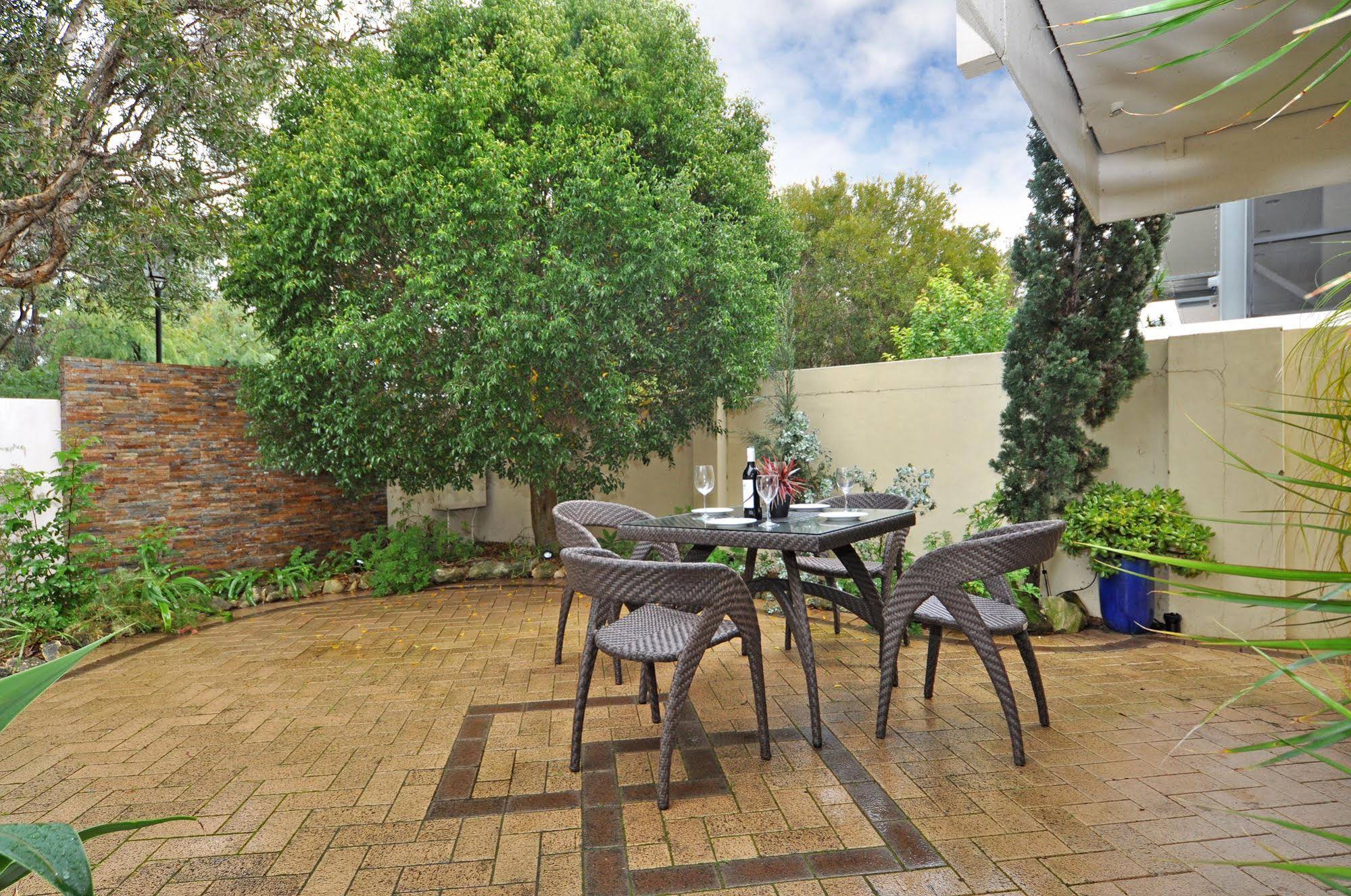 Park Vista Executive Apartments