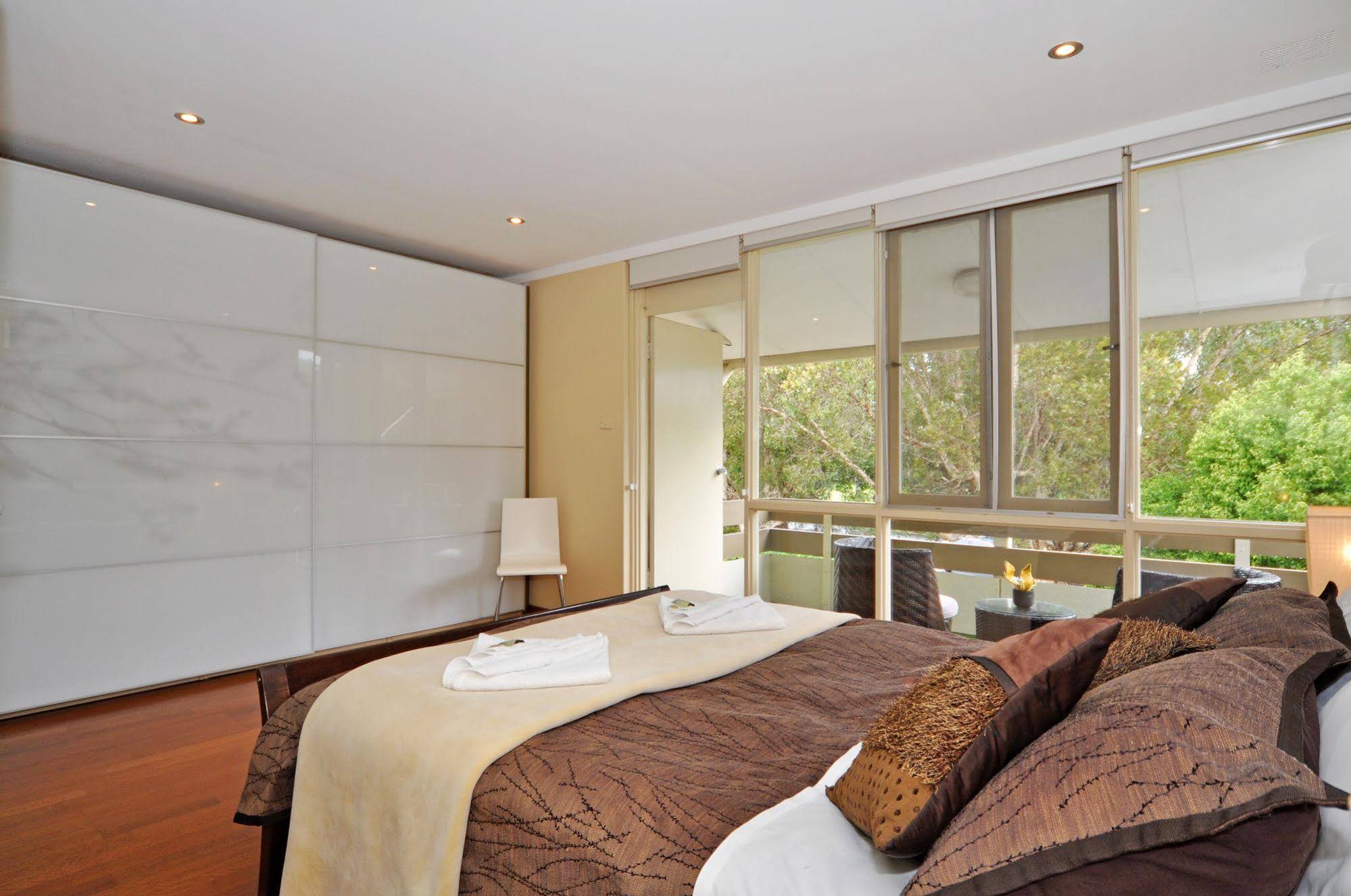 Park Vista Executive Apartments