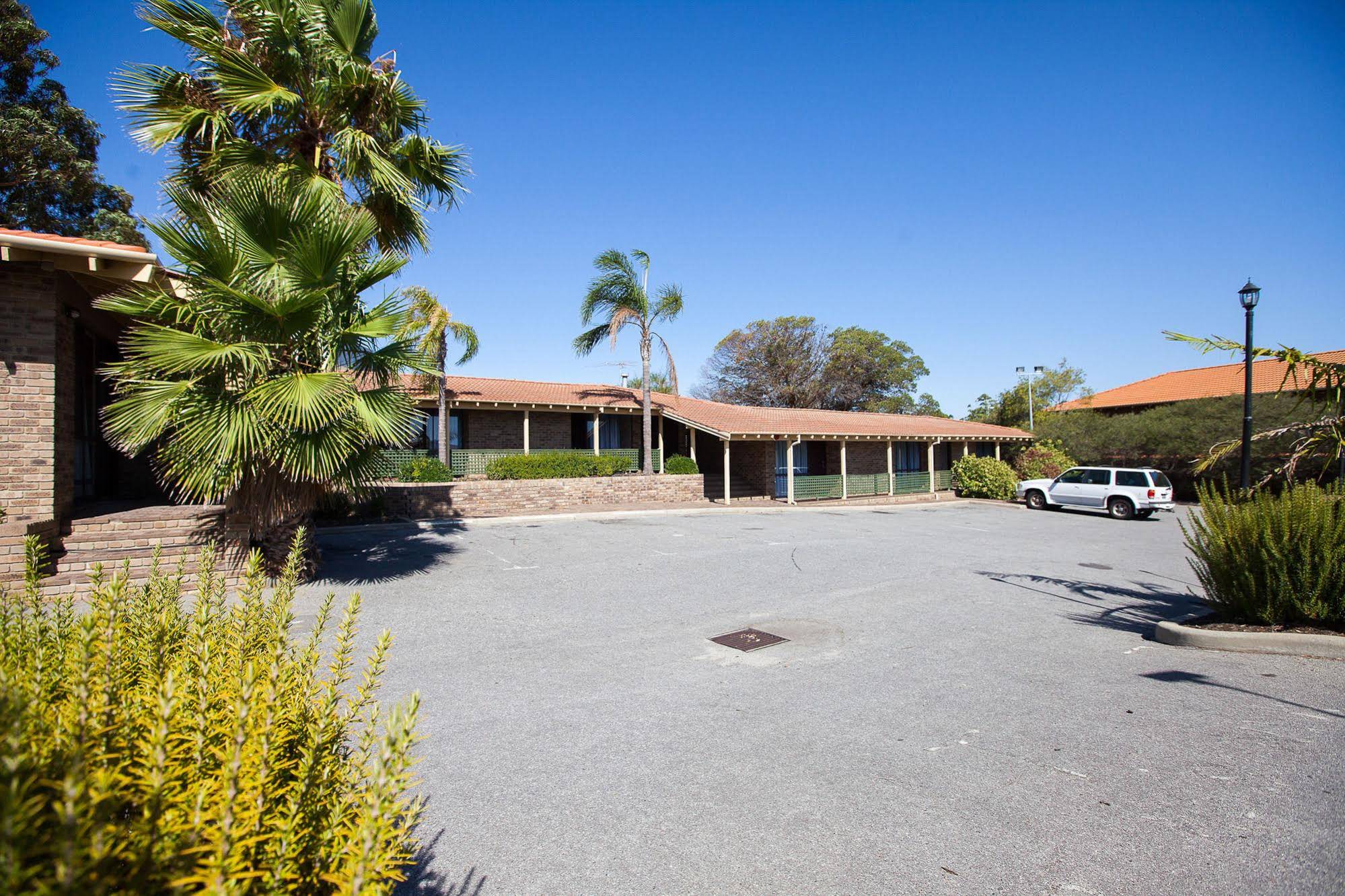 Nightcap at Wanneroo Tavern