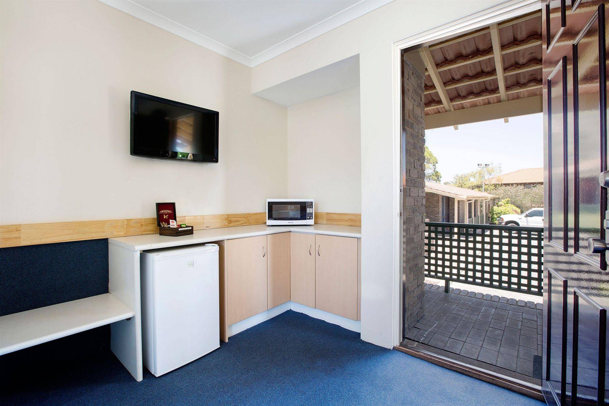 Nightcap at Wanneroo Tavern