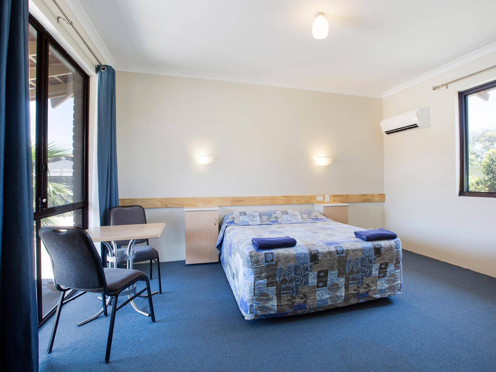 Nightcap at Wanneroo Tavern