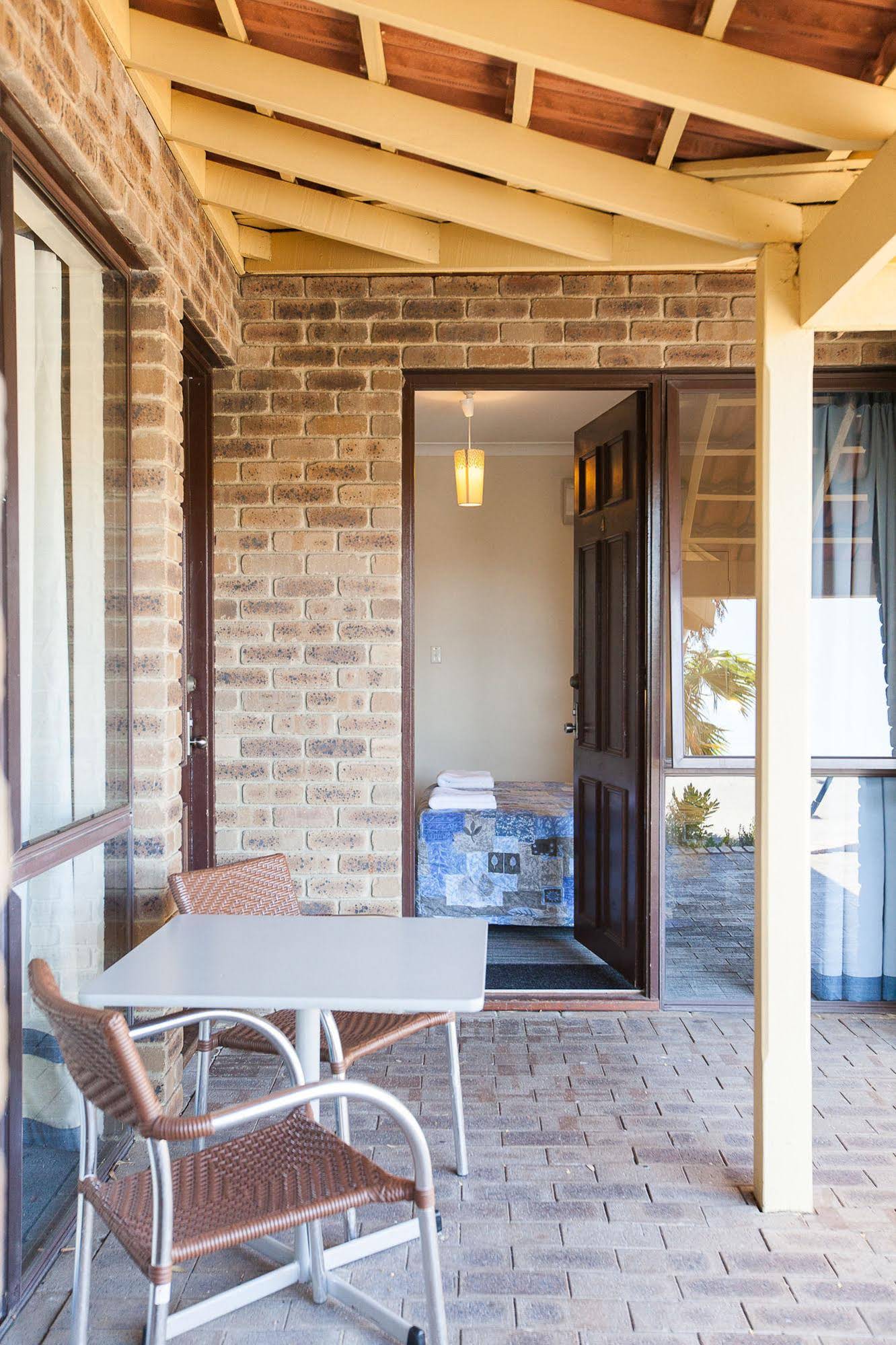 Nightcap at Wanneroo Tavern