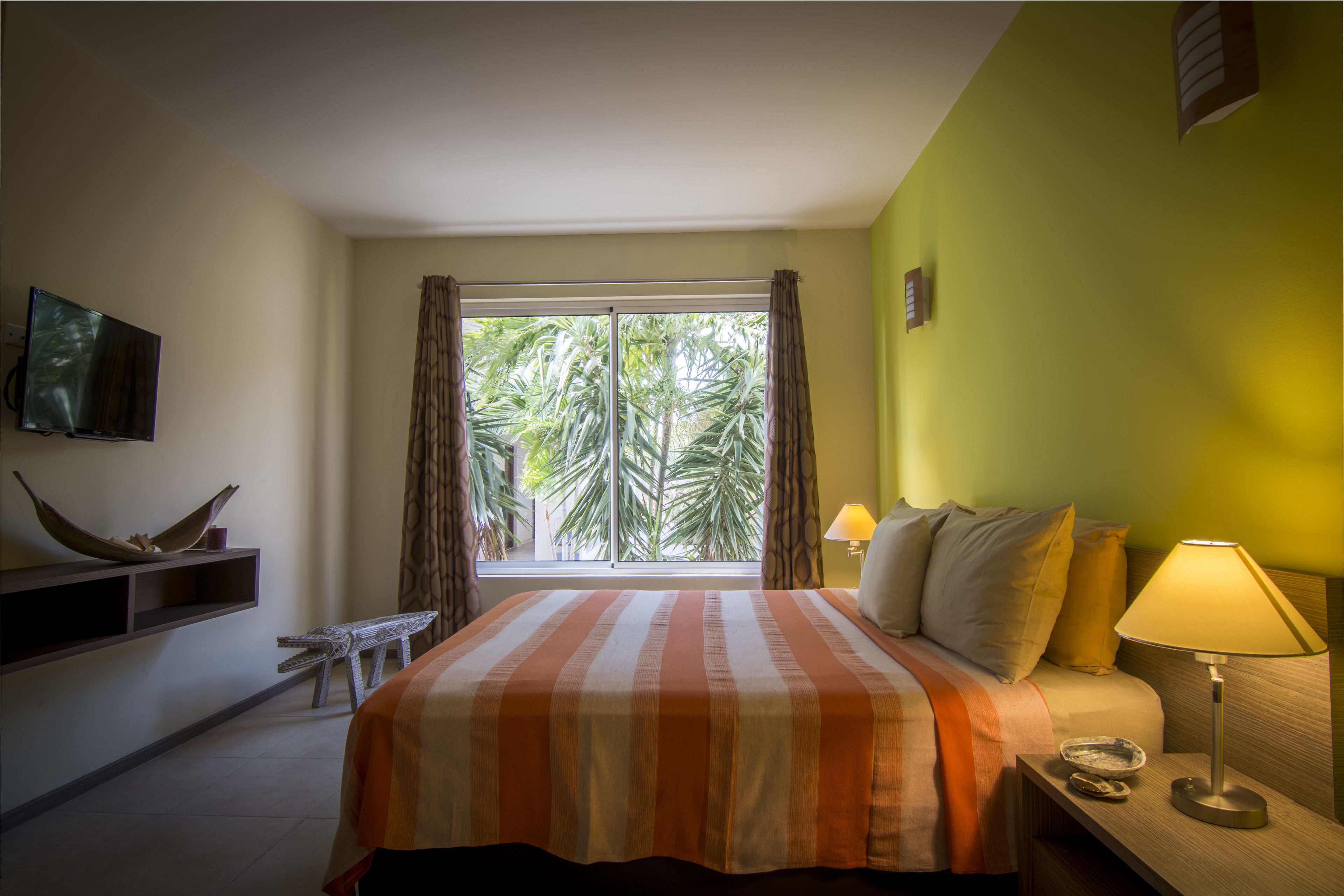 Costa Esmeralda Village