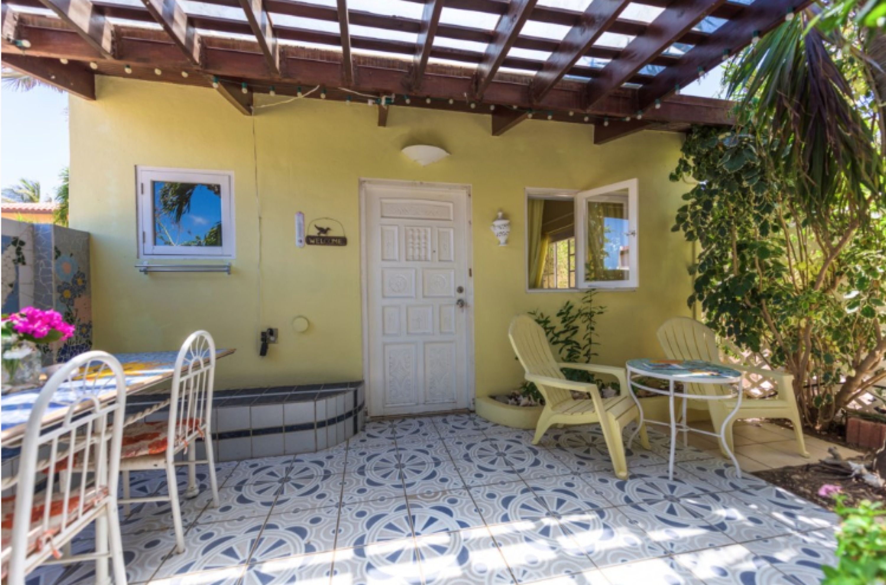 Sunflower Villa Studios by CMD