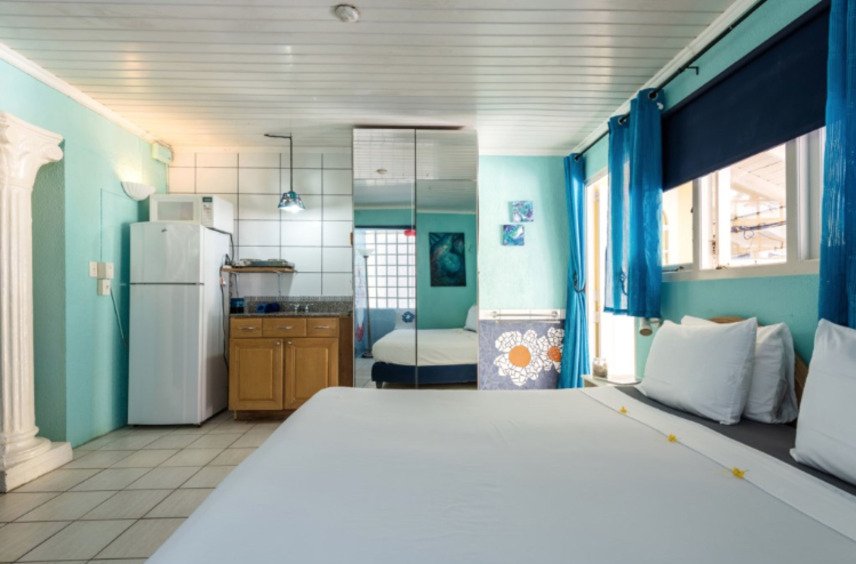 Sunflower Villa Studios by CMD