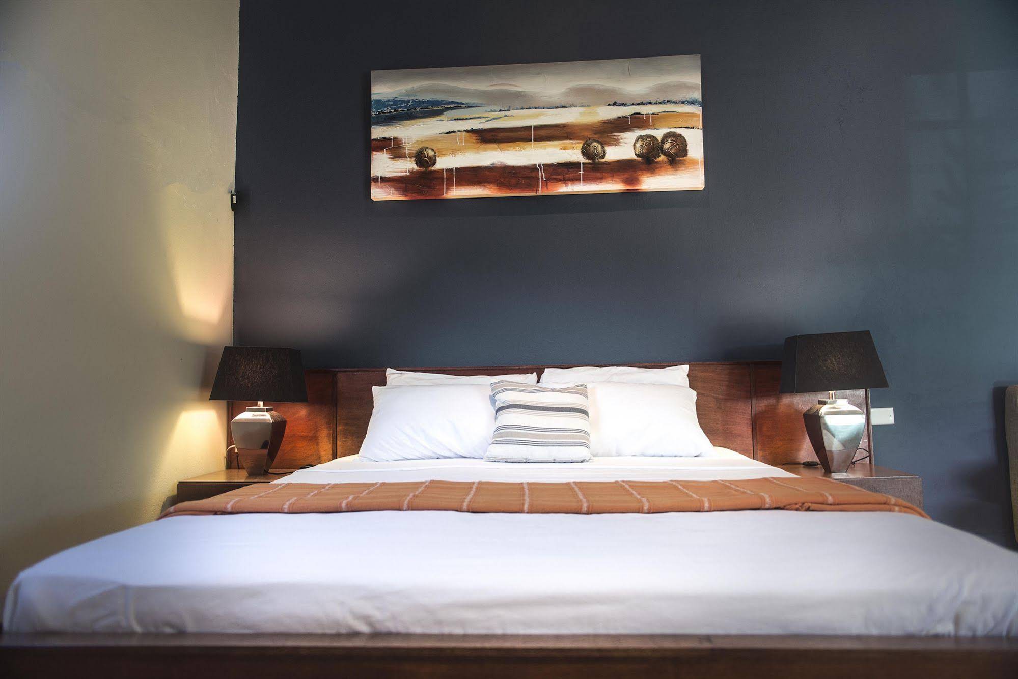 White Beach Apartments - Eagle Beach