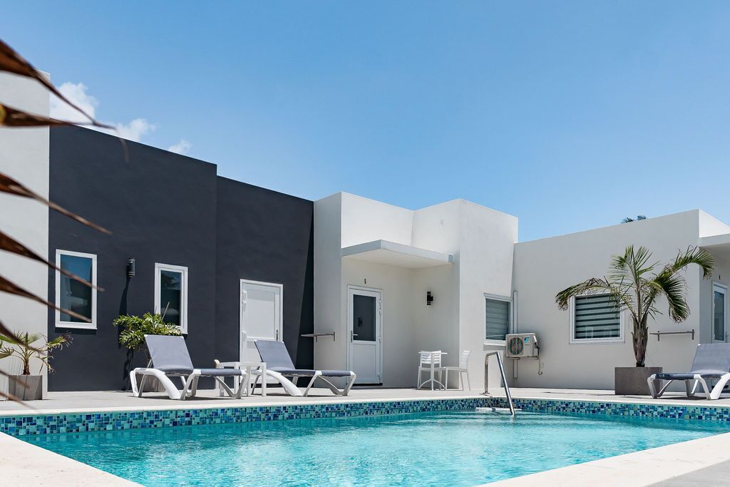 The Palm Leaf Apartments