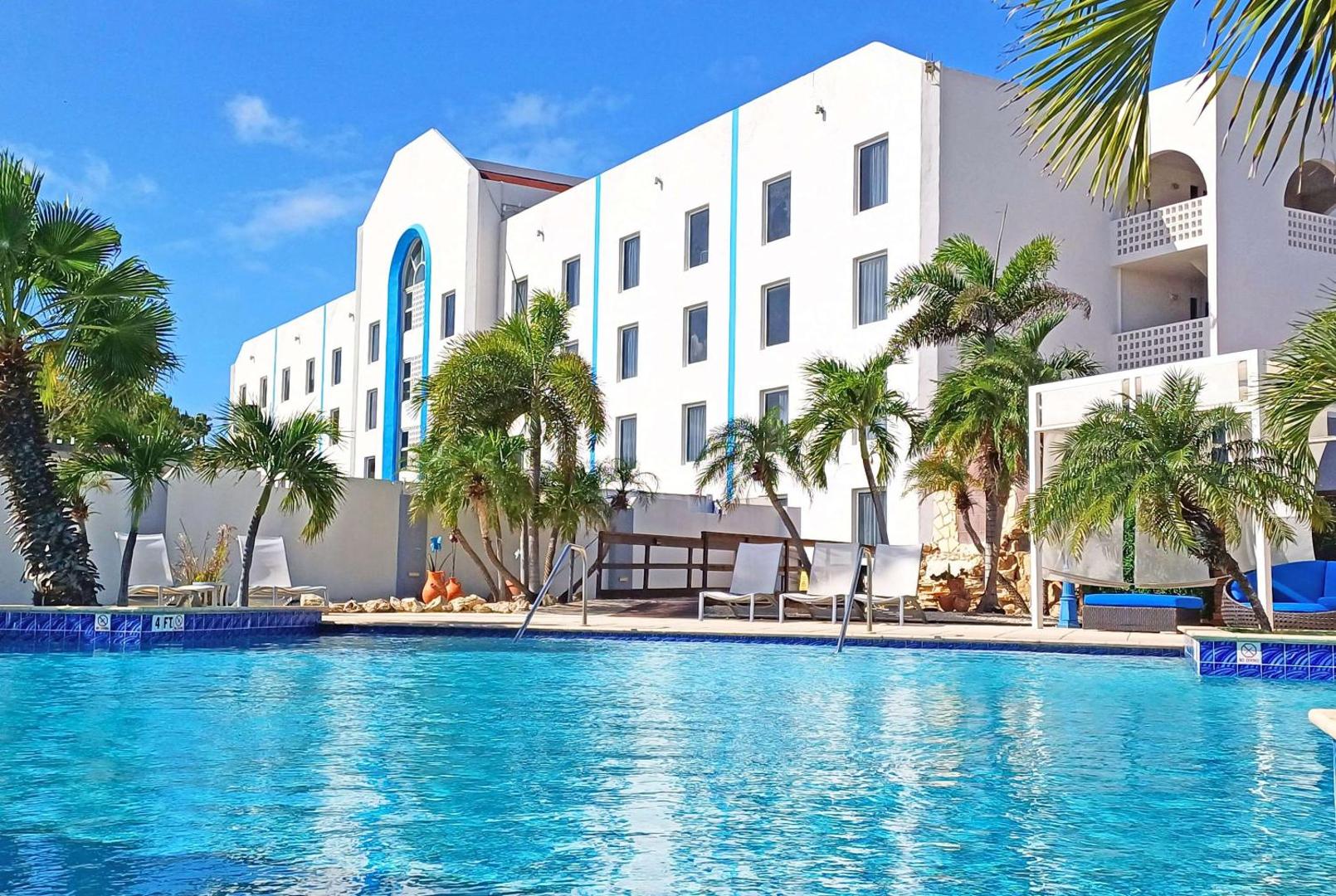 TRYP by Wyndham Aruba Adults Only Hotel