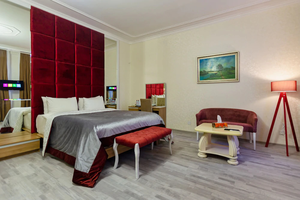 Baku Palace Hotel & Hostel