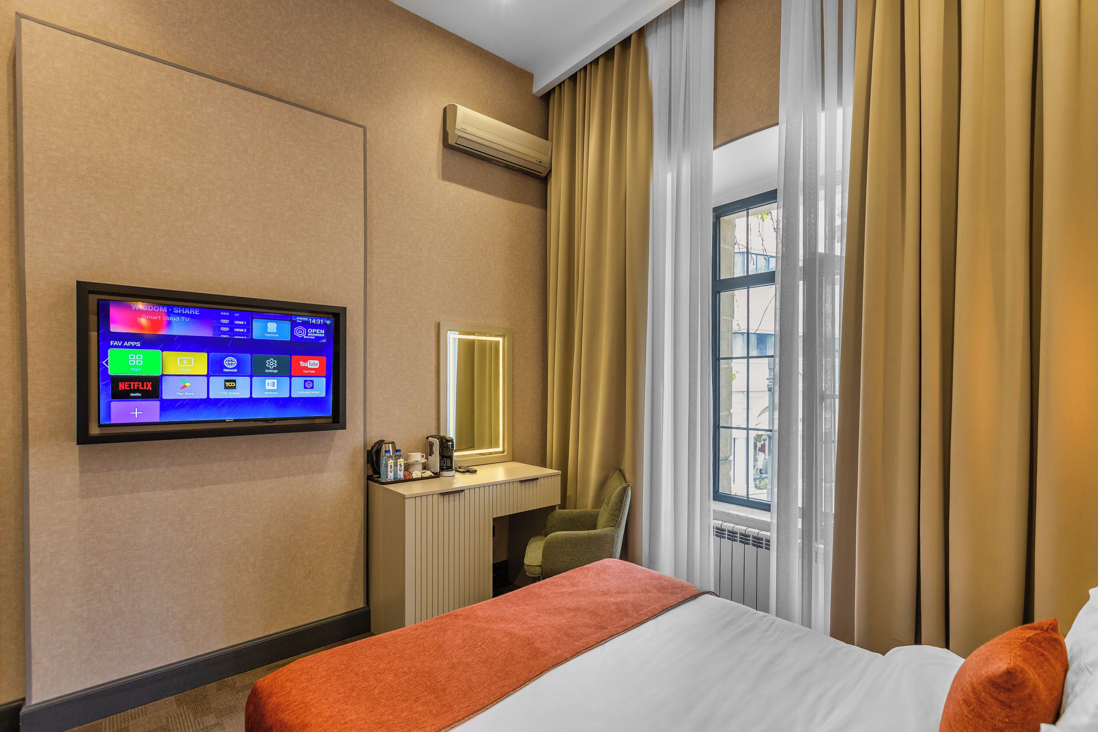 Nizami Central Park Hotel