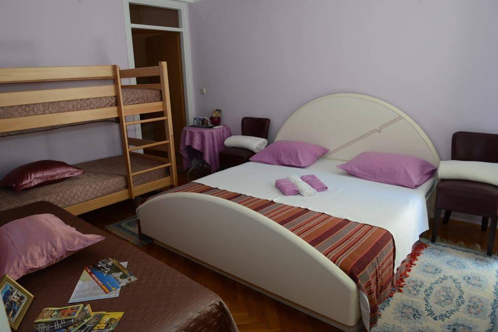 Hostel Dino