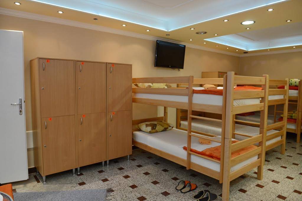 Hostel Dino