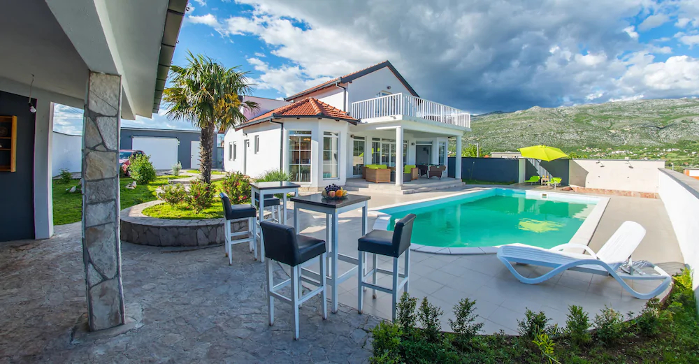 Luxury Villa Horizon