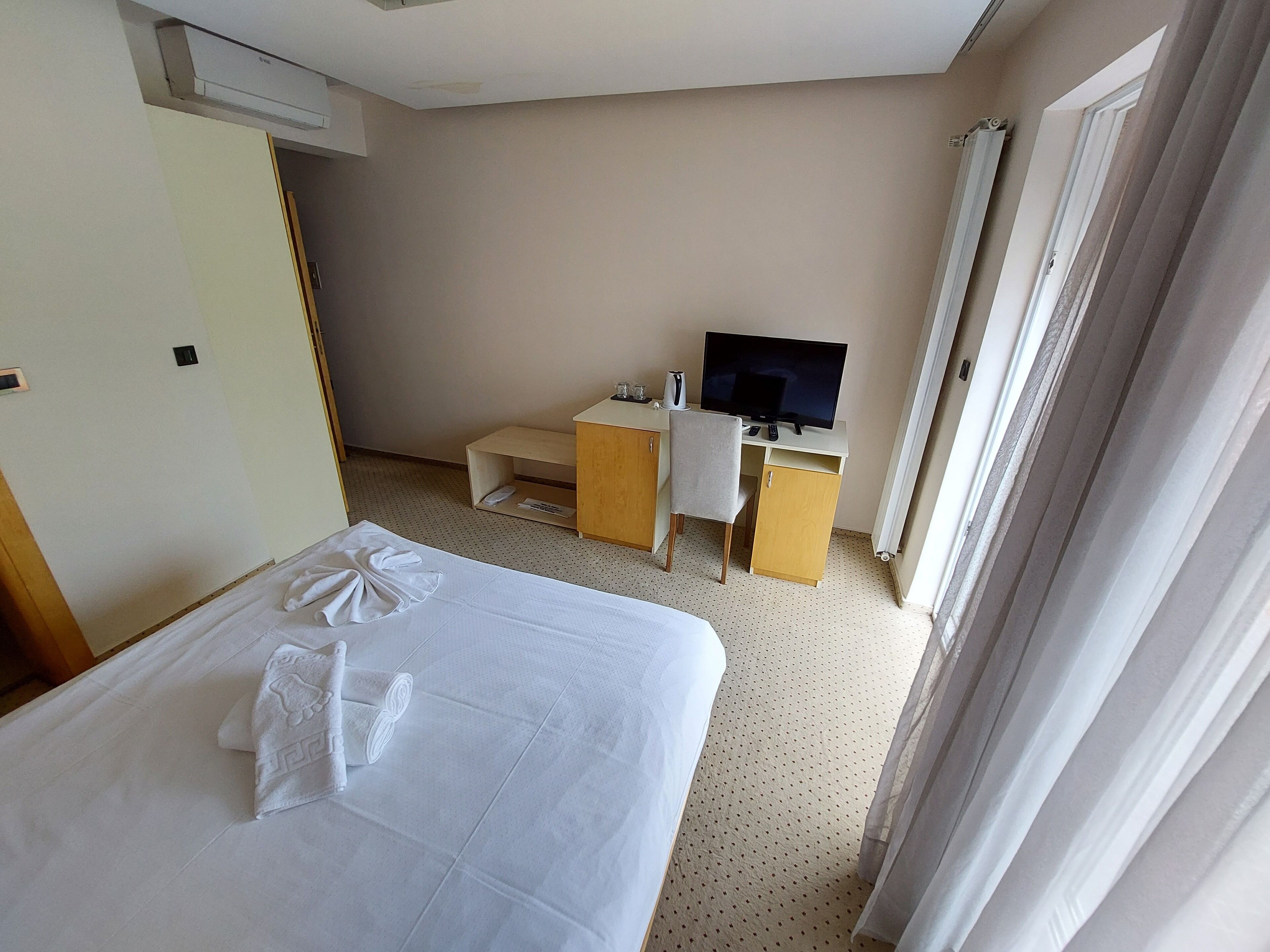 Hotel Brass