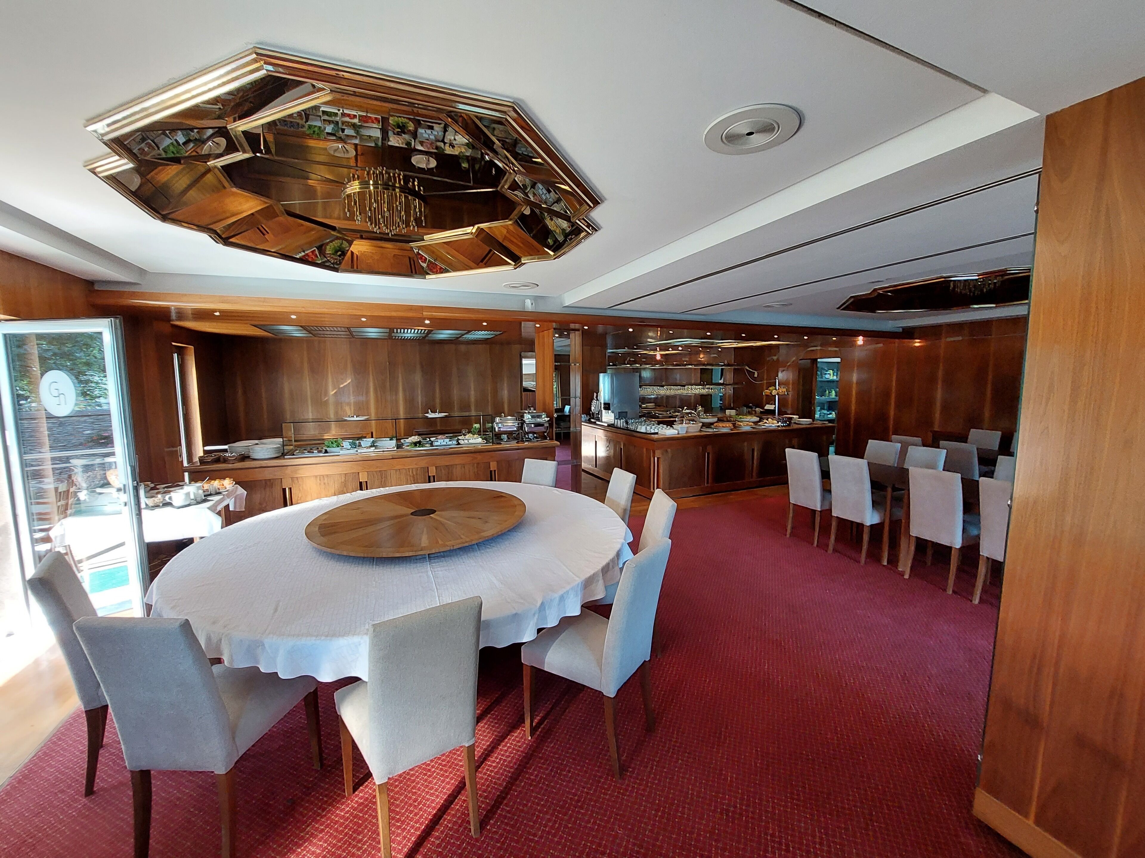 Hotel Brass