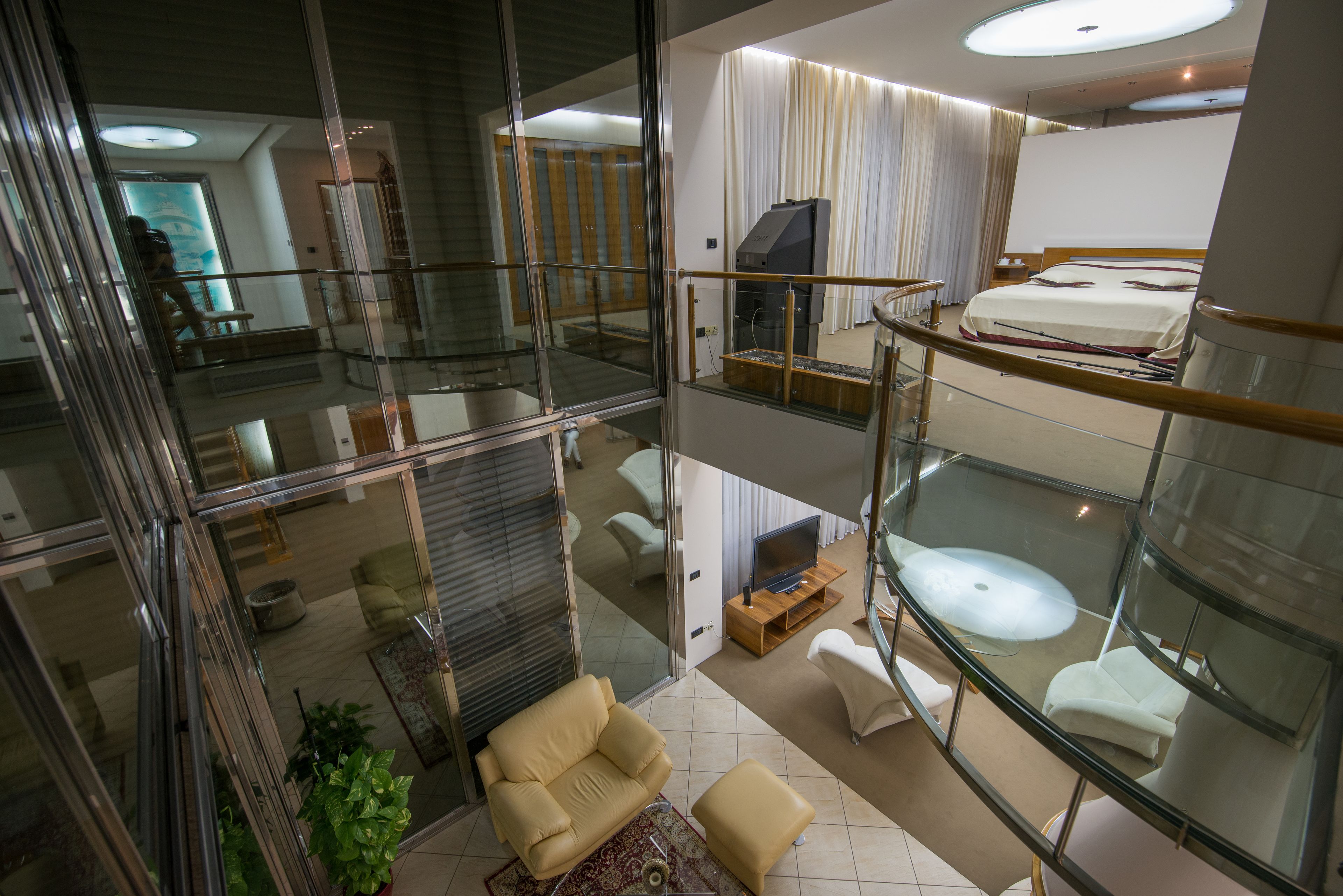 Hotel Brass