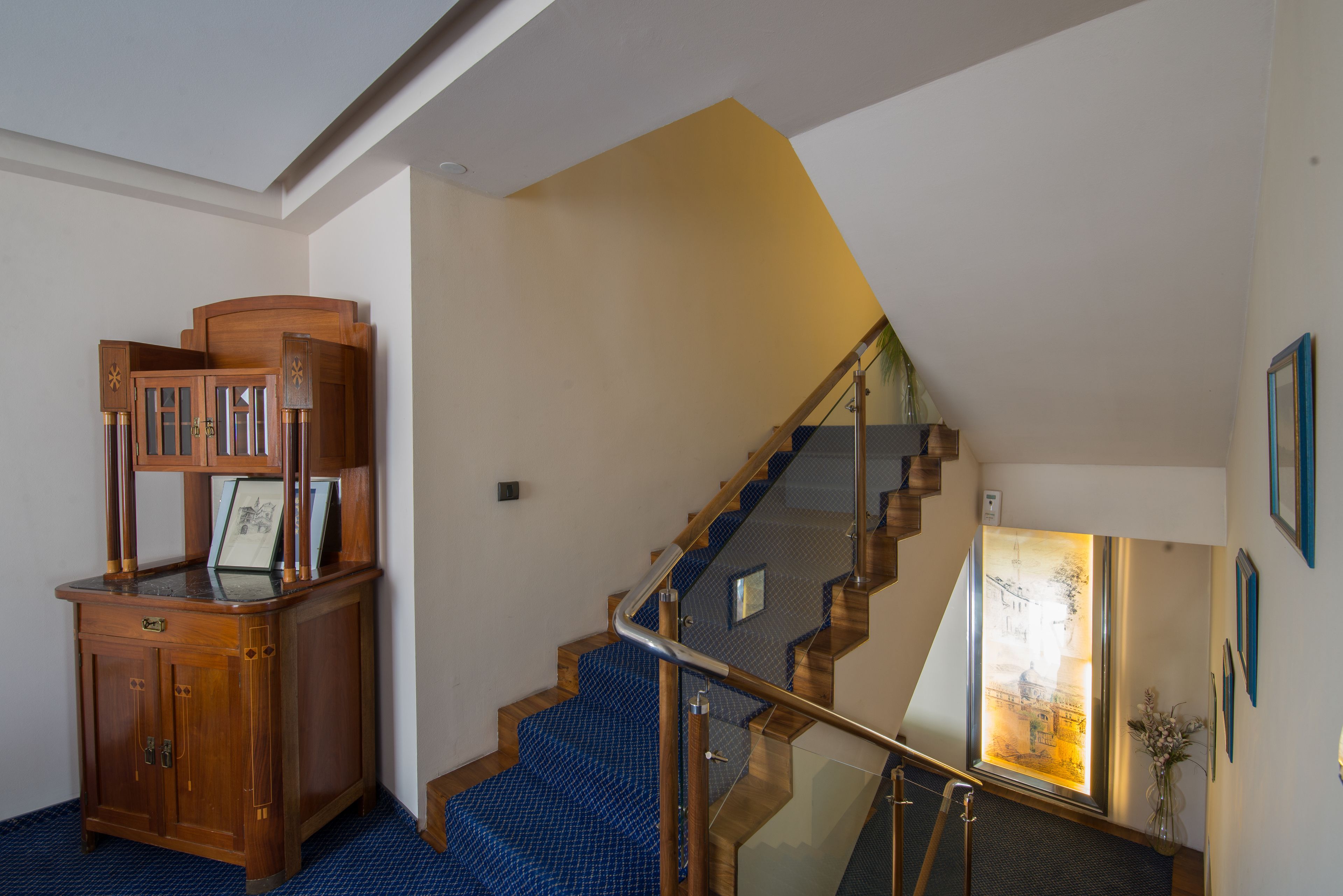 Hotel Brass