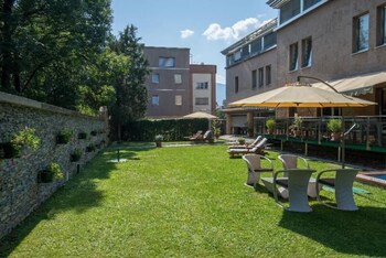 Hotel Brass