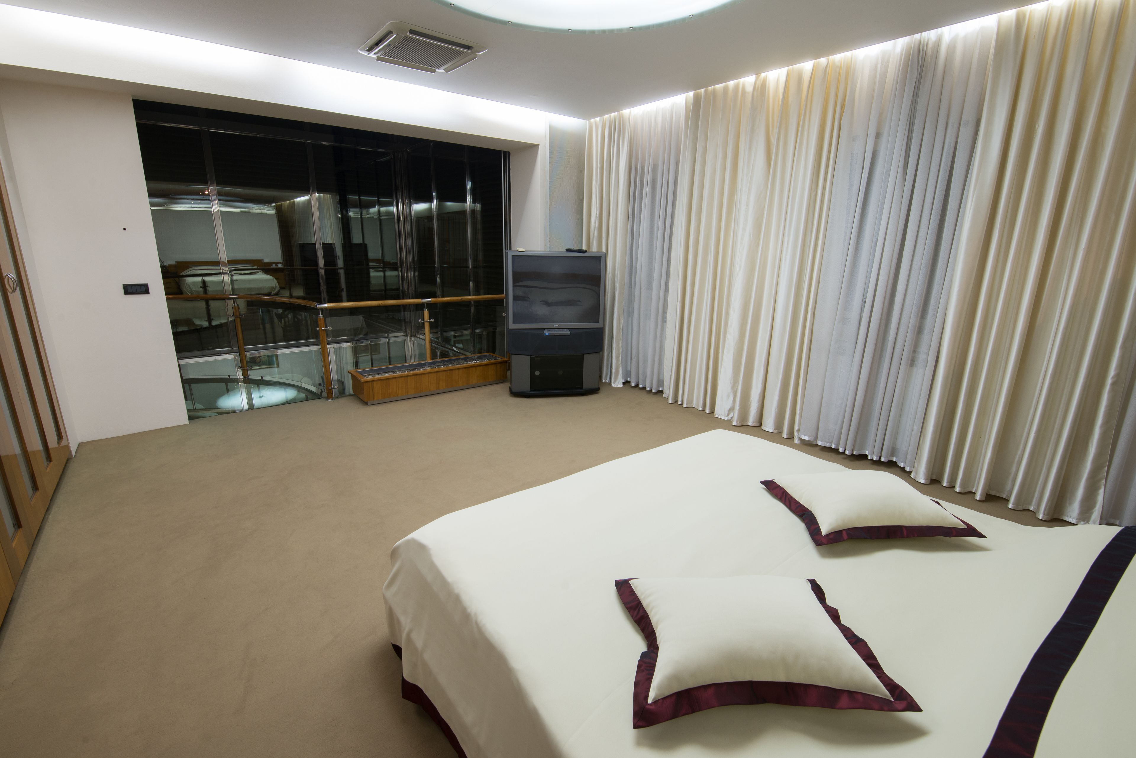 Hotel Brass