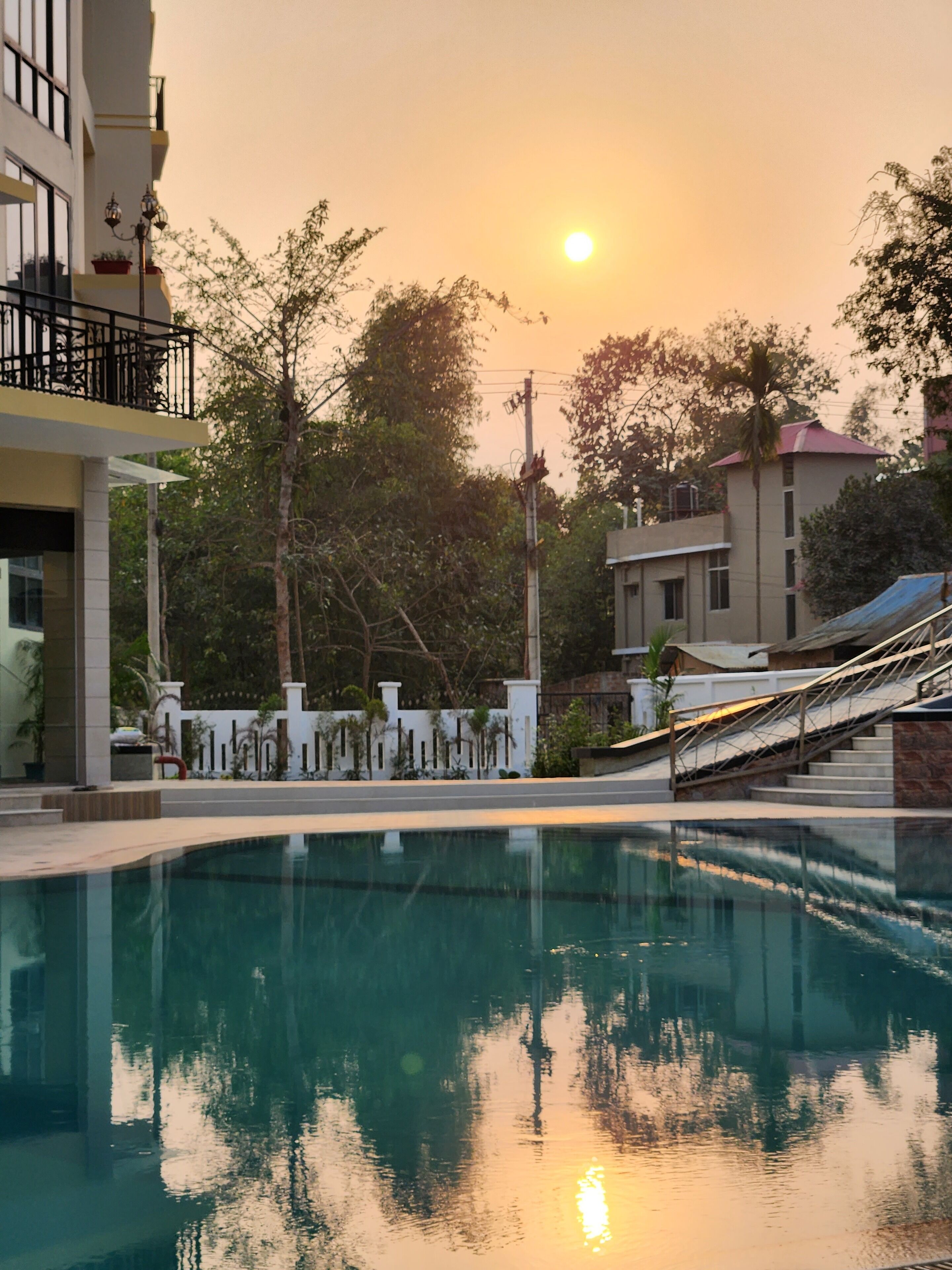 Paragon Hotel And Resort